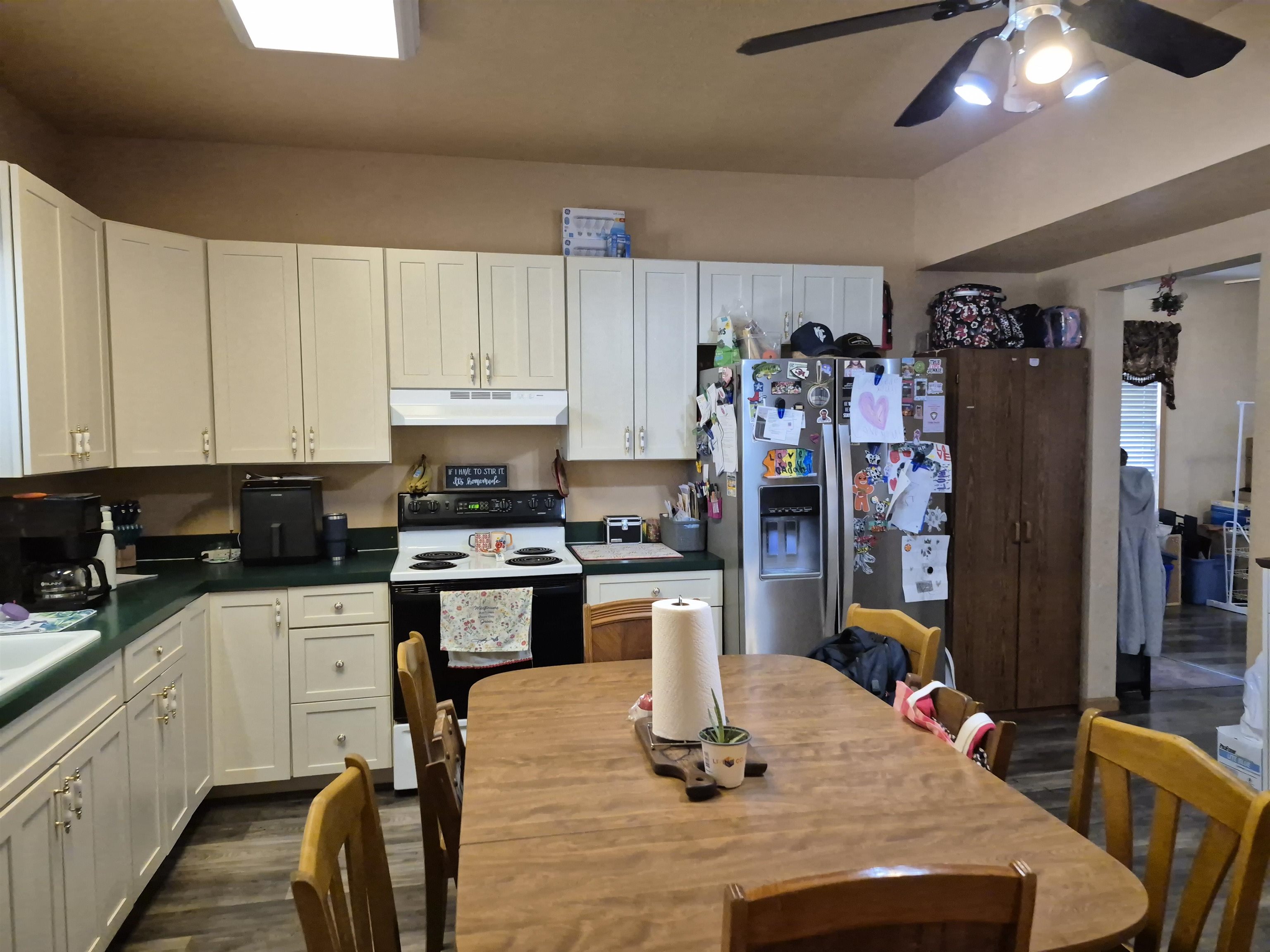 703 E 2nd Property Photo 5