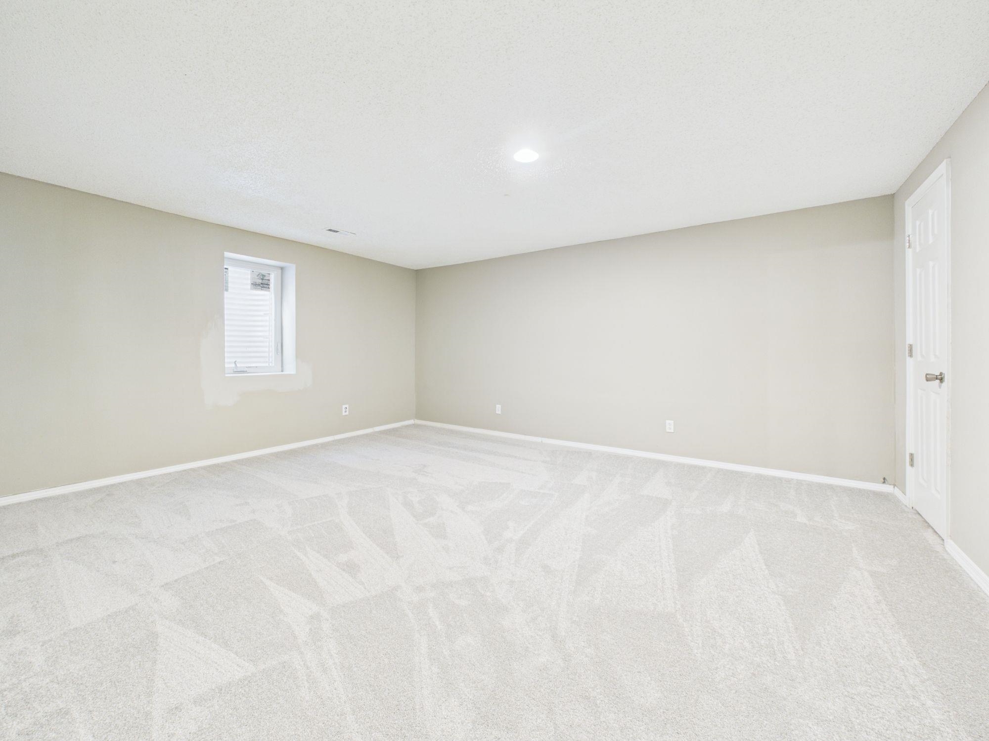 1630 Pin Oak Ct Property Photo 17