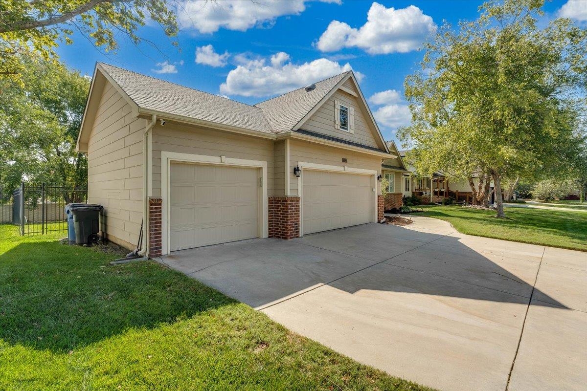 13612 W Highland Springs Ct. Property Photo 4