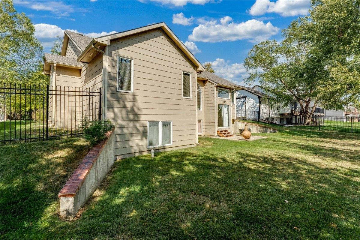 13612 W Highland Springs Ct. Property Photo 28