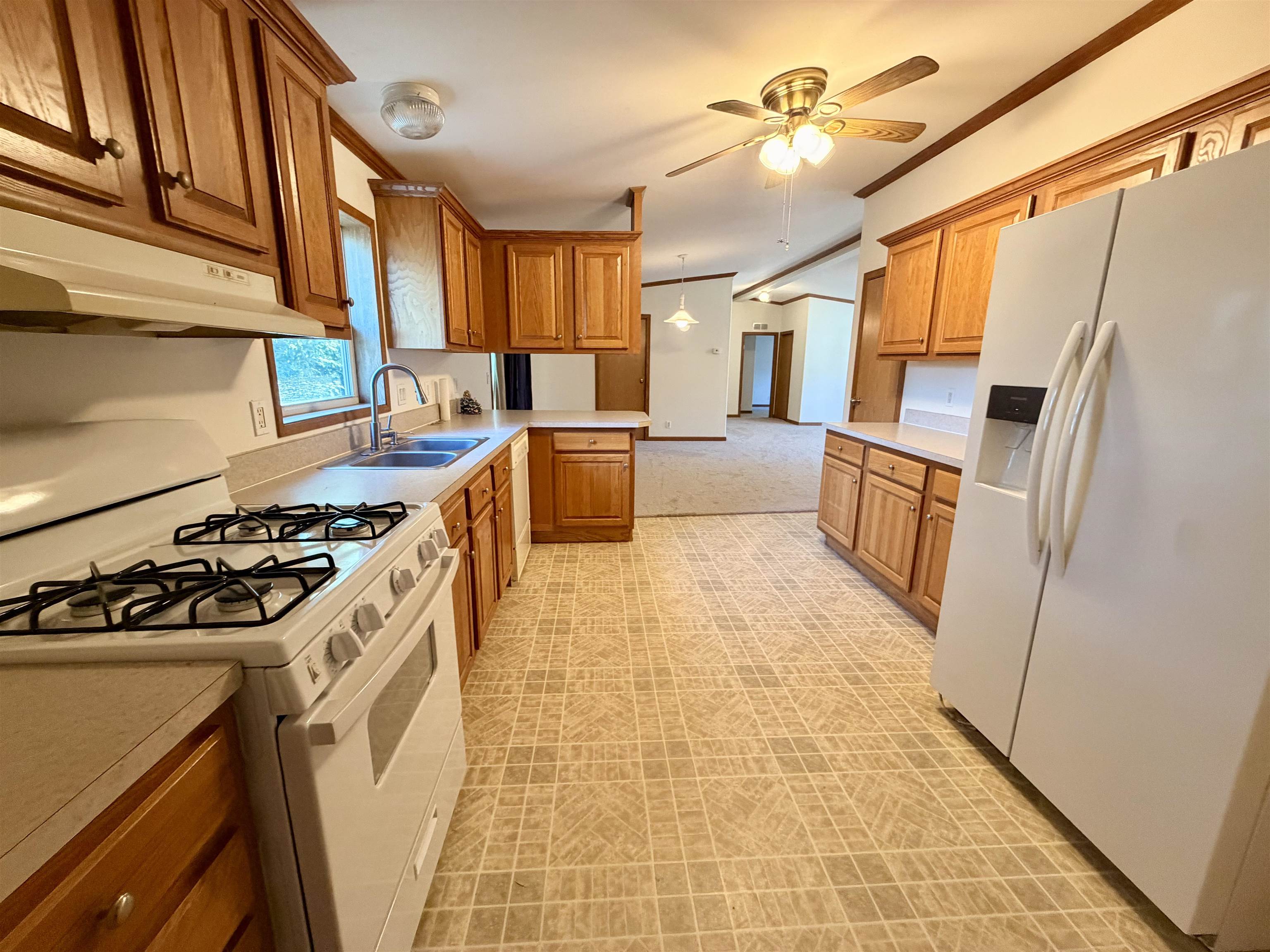915 W Cedar Property Photo 22