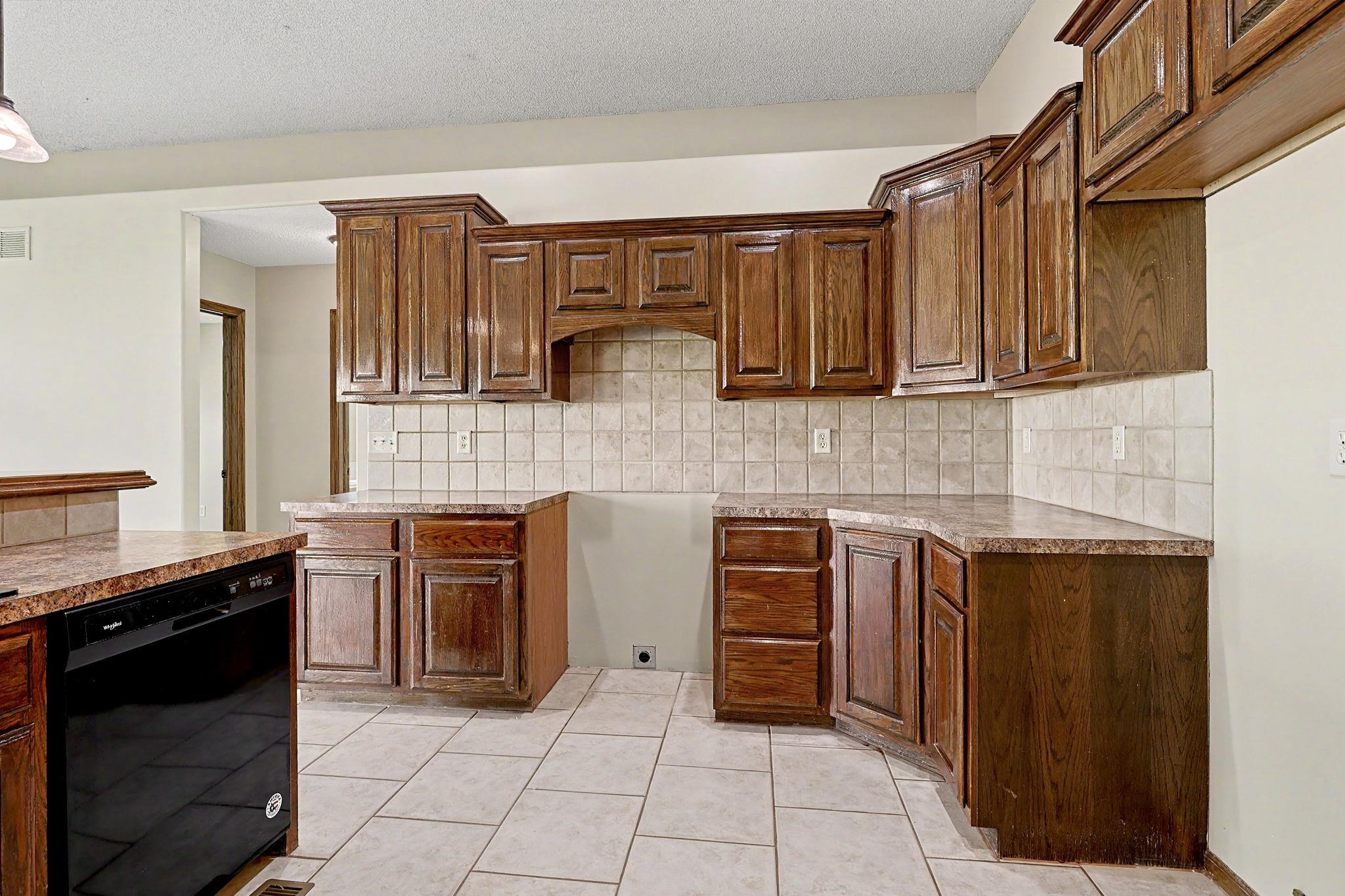 3412 N Ridge Port Property Photo 2