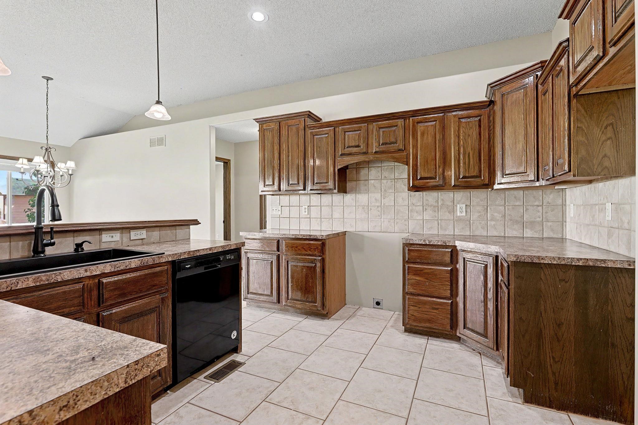 3412 N Ridge Port Property Photo 3