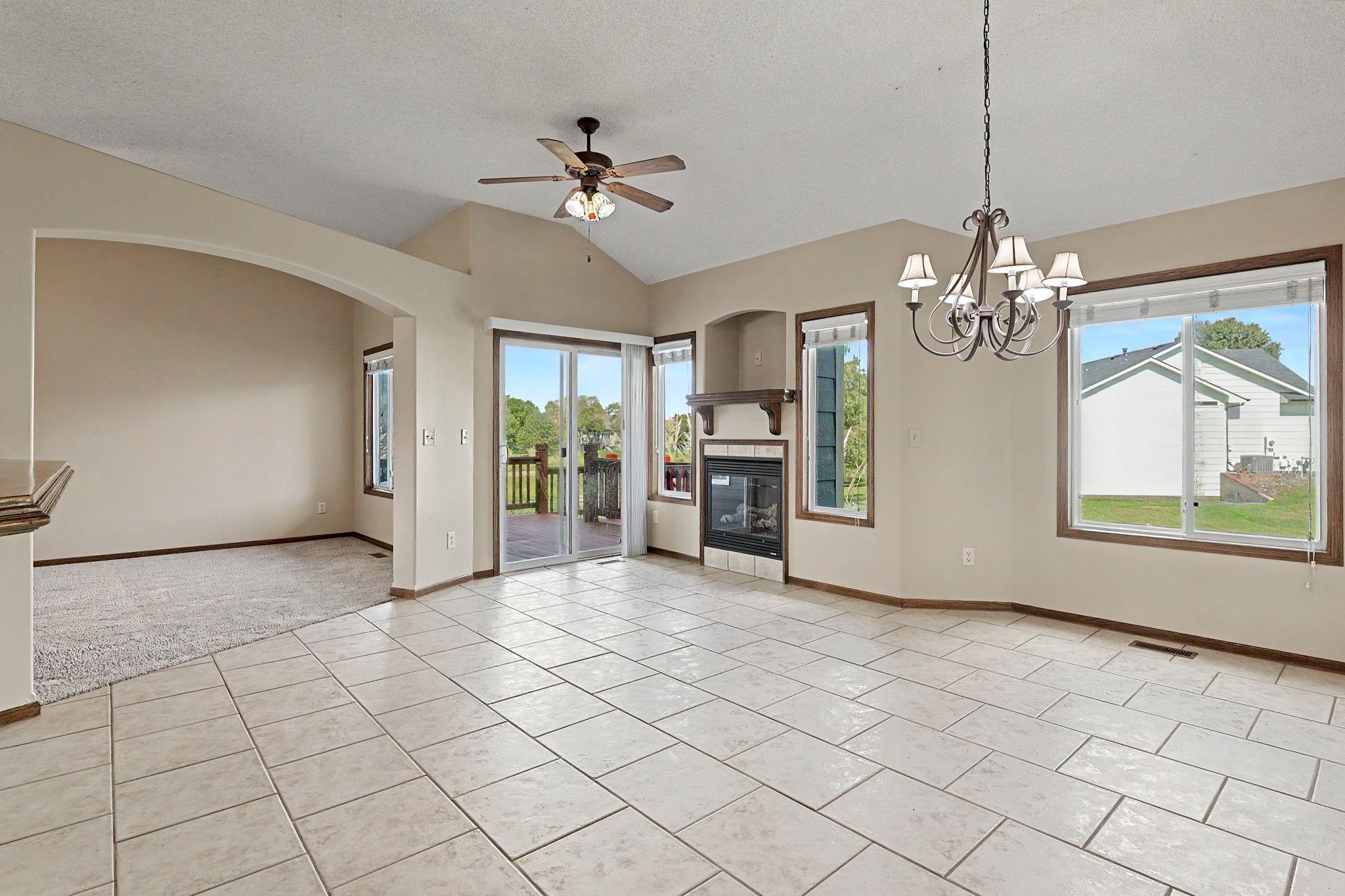 3412 N Ridge Port Property Photo 8