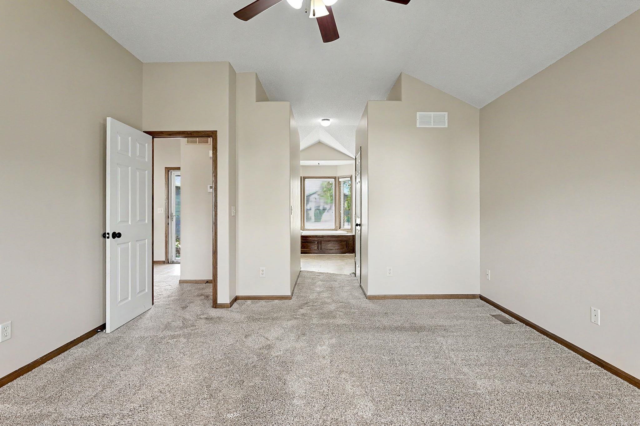 3412 N Ridge Port Property Photo 14
