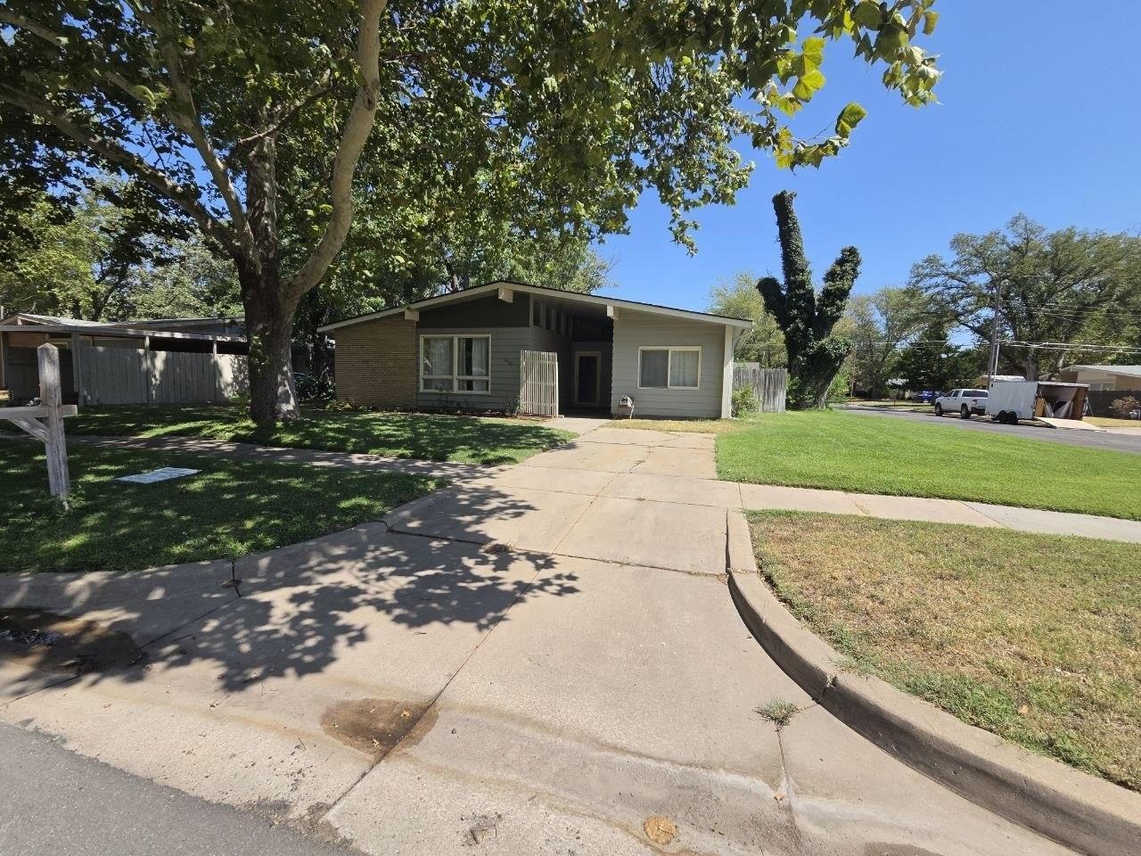 3802 W Del Sienno St Property Photo 1