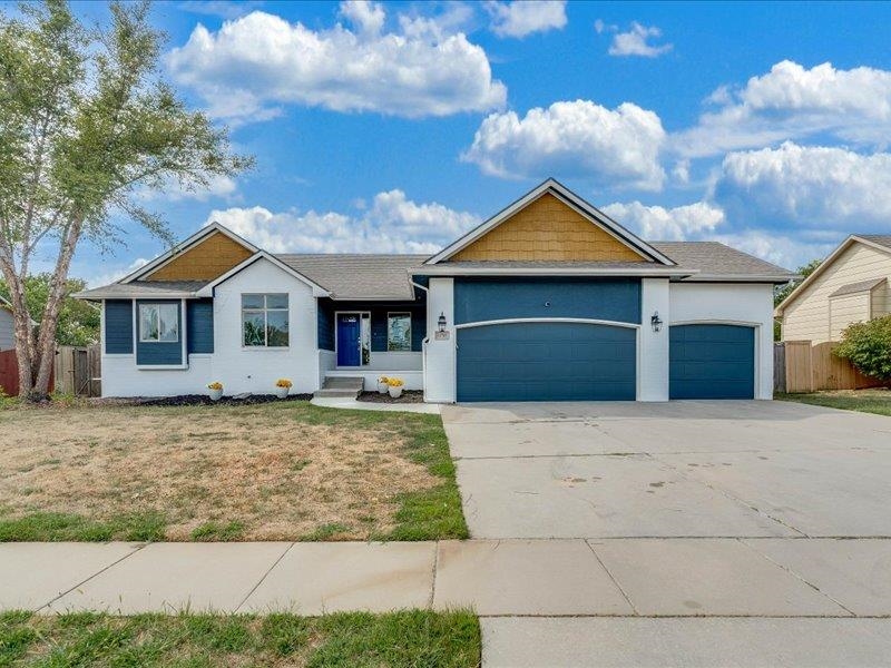 12705 E Woodspring Property Photo 3