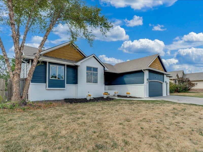 12705 E Woodspring Property Photo 5