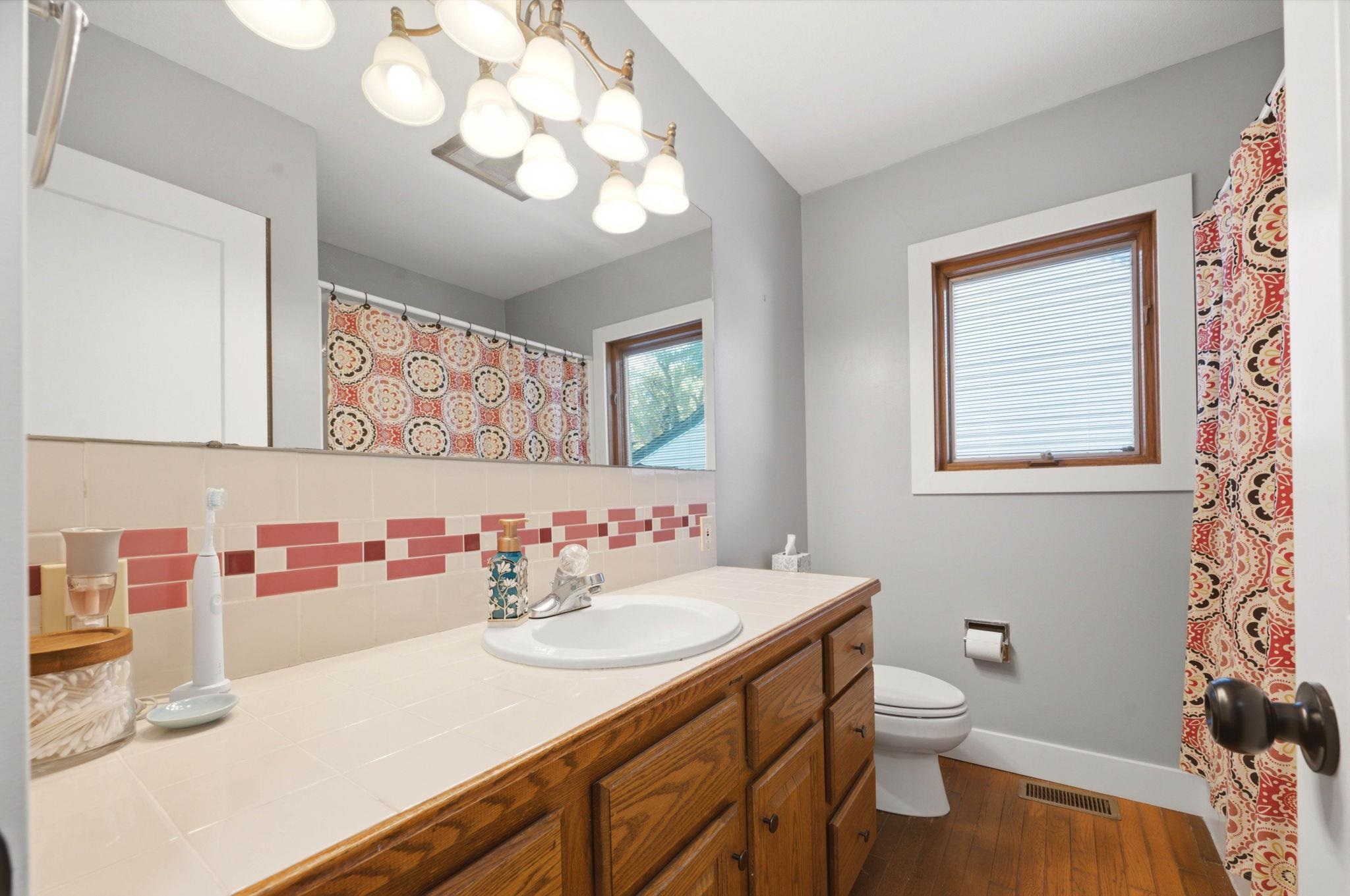 630 N Parkwood Ln Property Photo 21
