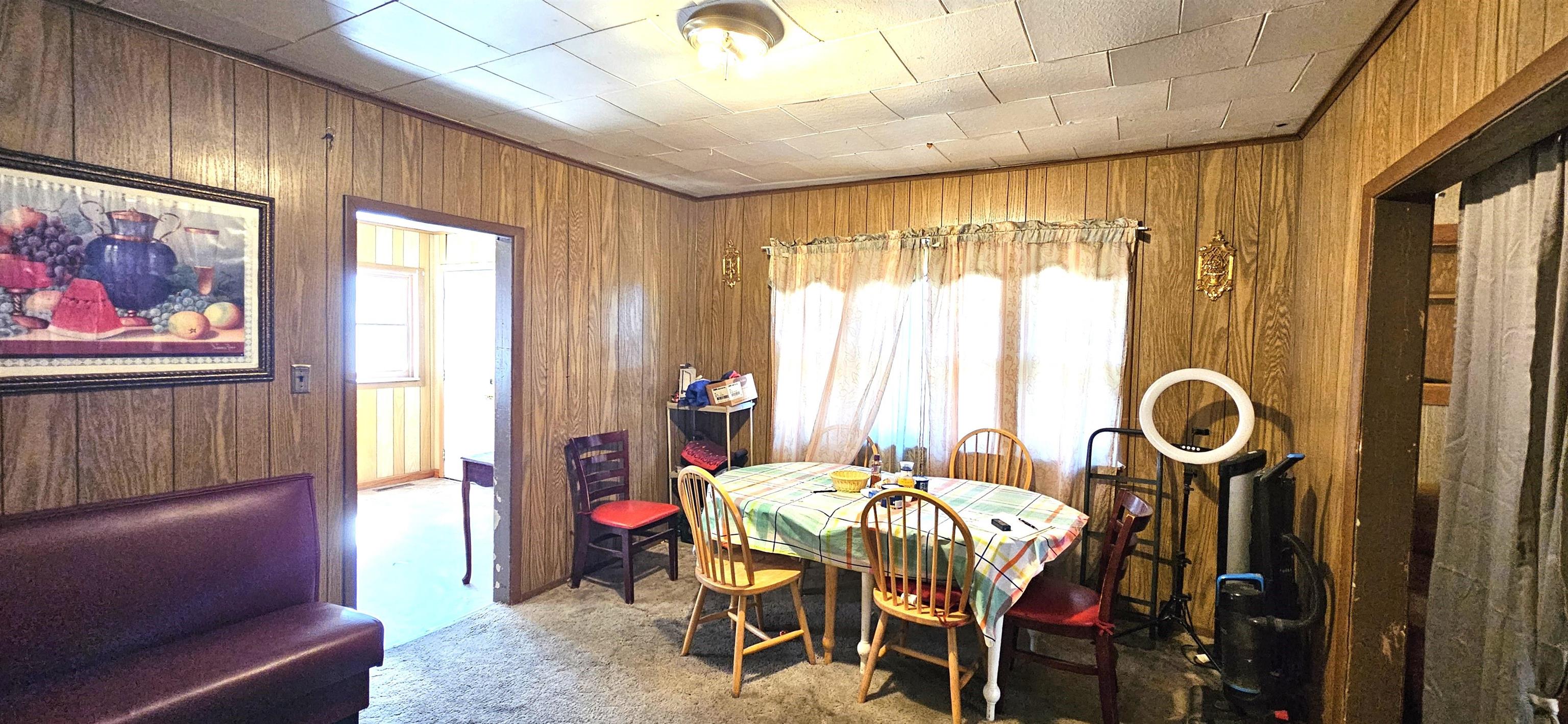 1320 N Summit St Property Photo 5