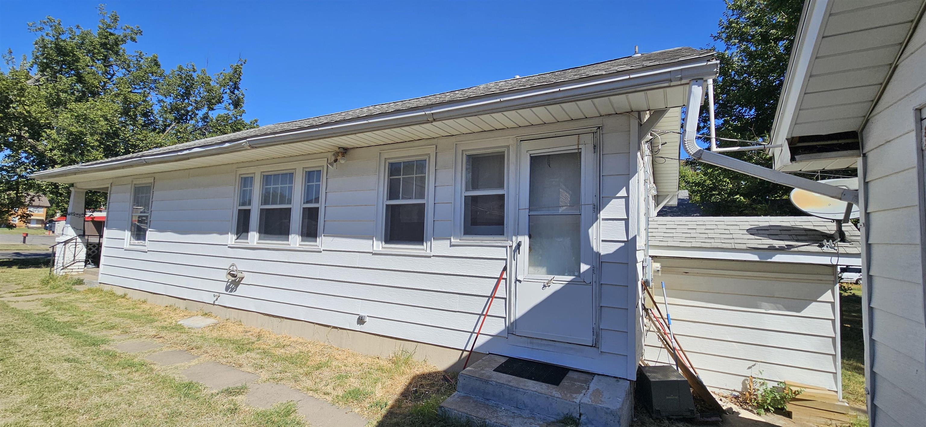 1320 N Summit St Property Photo 19