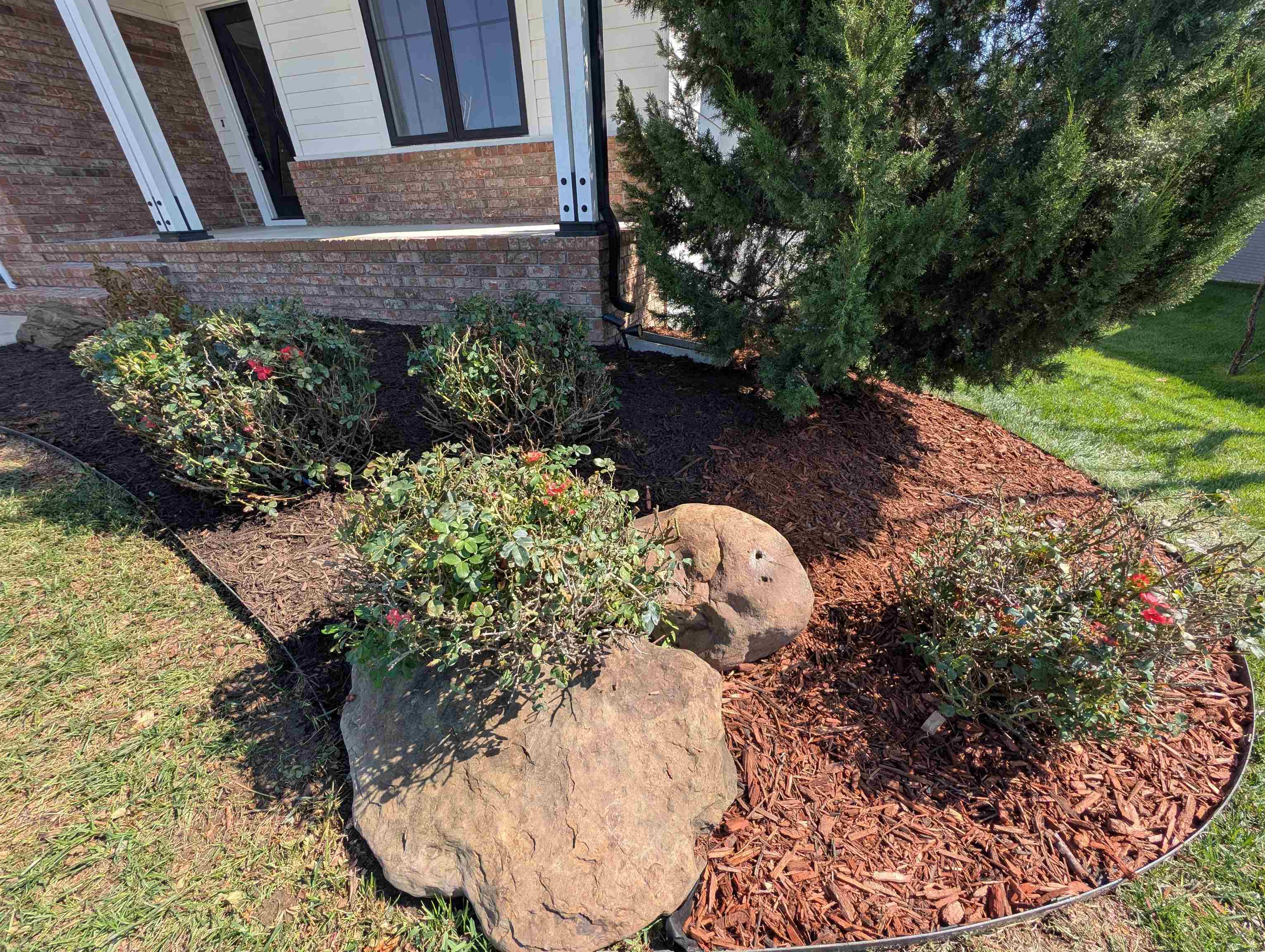 1502 N Shadow Rock Dr Property Photo 3