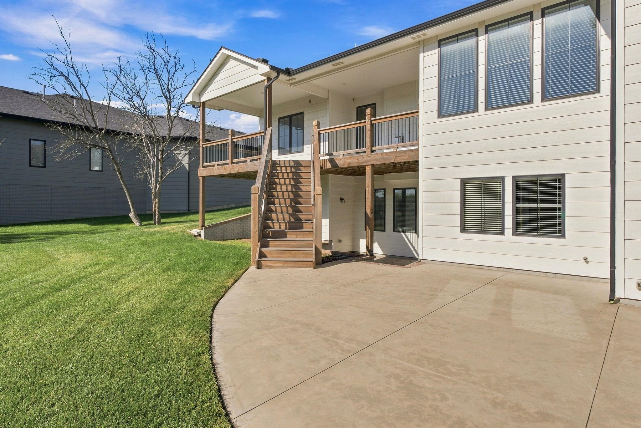 1502 N Shadow Rock Dr Property Photo 32