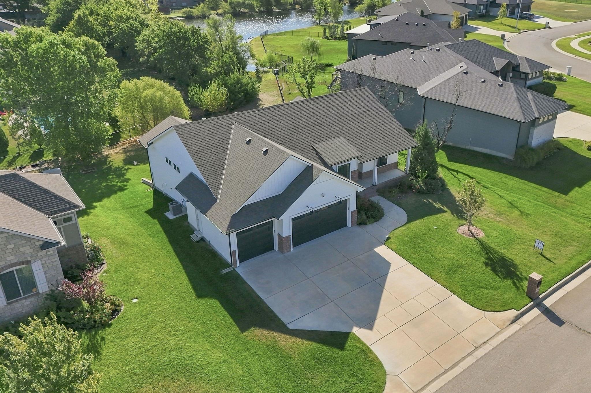 1502 N Shadow Rock Dr Property Photo 33