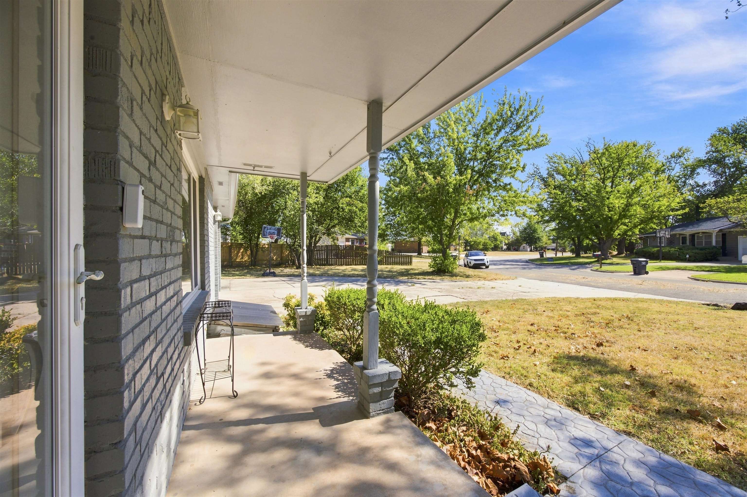 1349 N Summitlawn St Property Photo 5