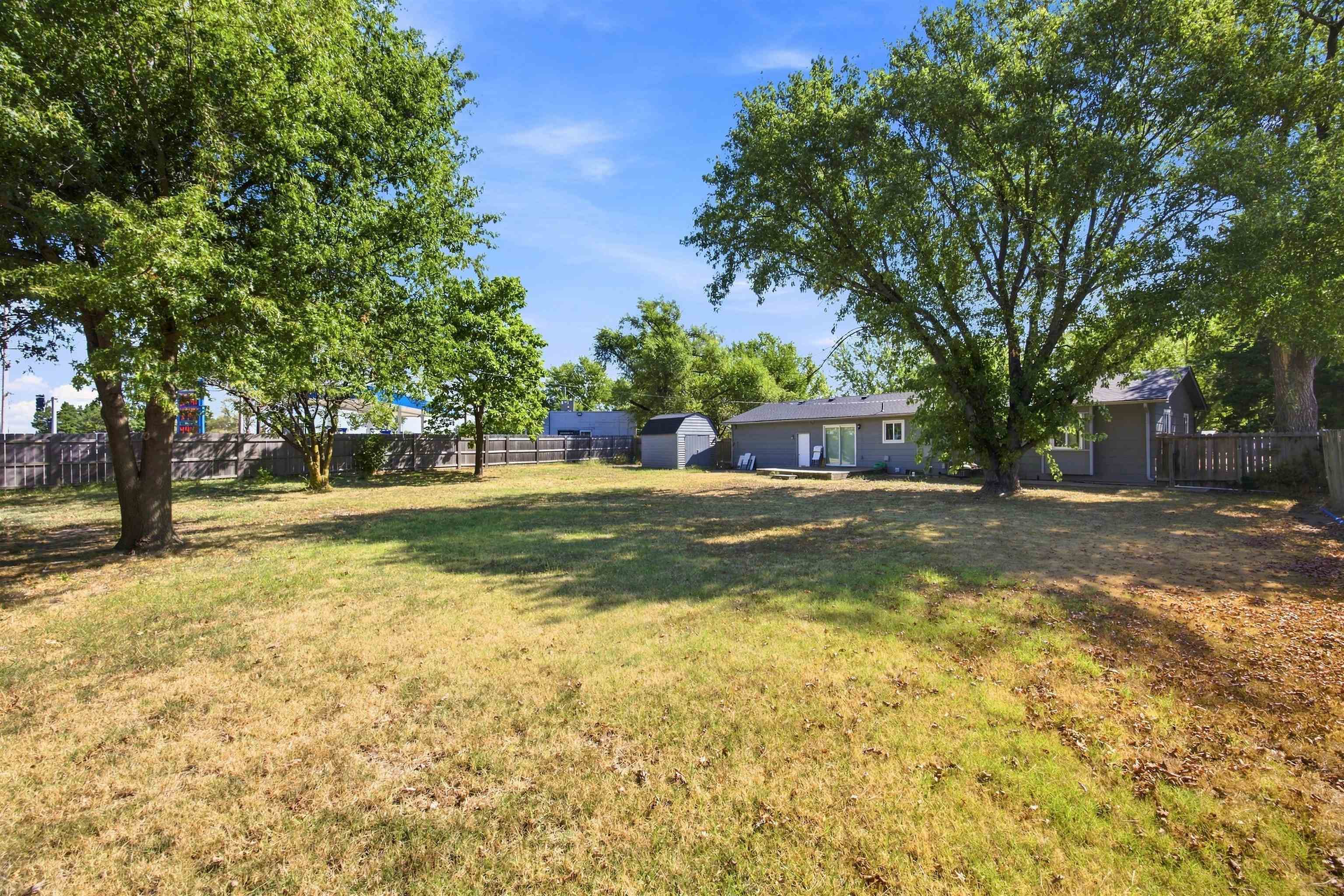 1349 N Summitlawn St Property Photo 30