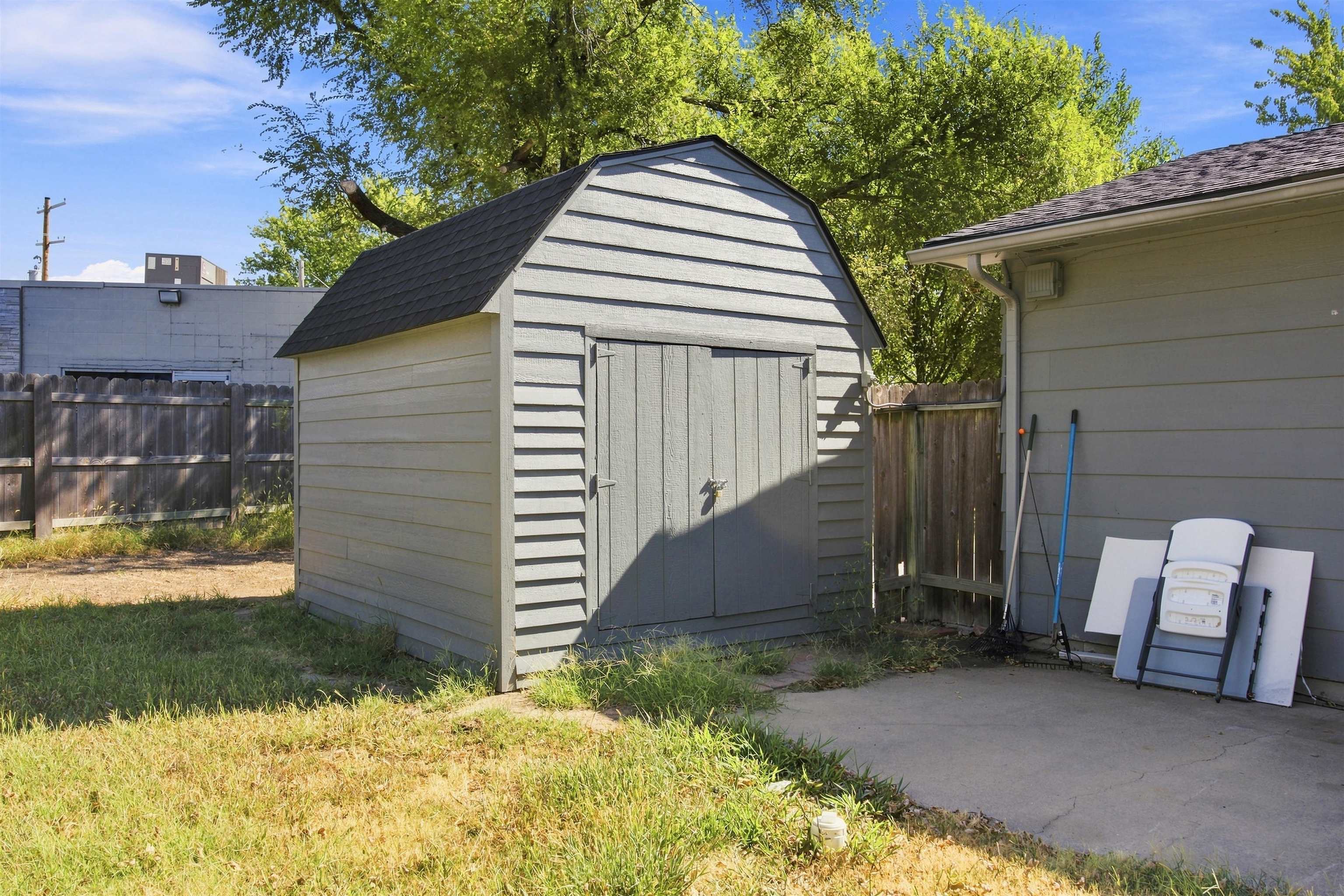1349 N Summitlawn St Property Photo 31