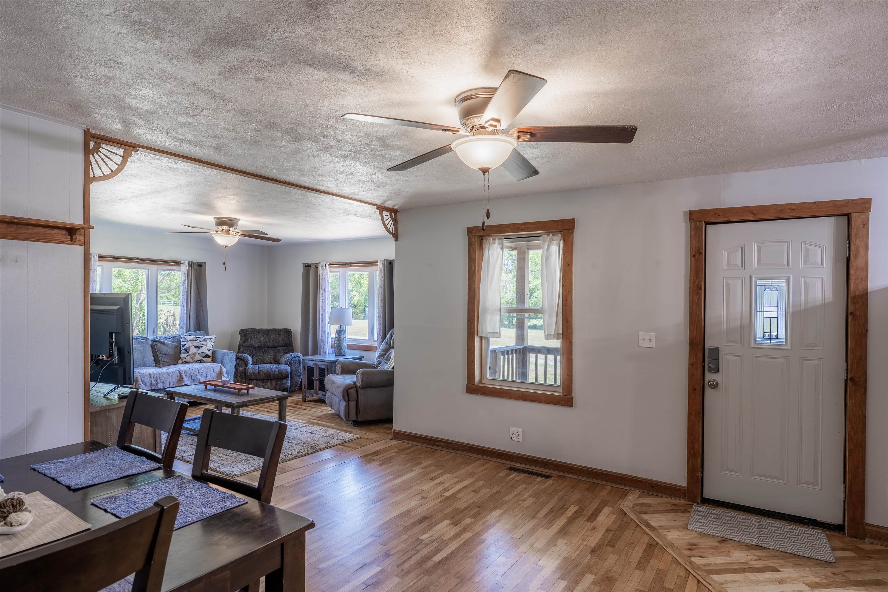 1776 Ivy Rd Property Photo 7