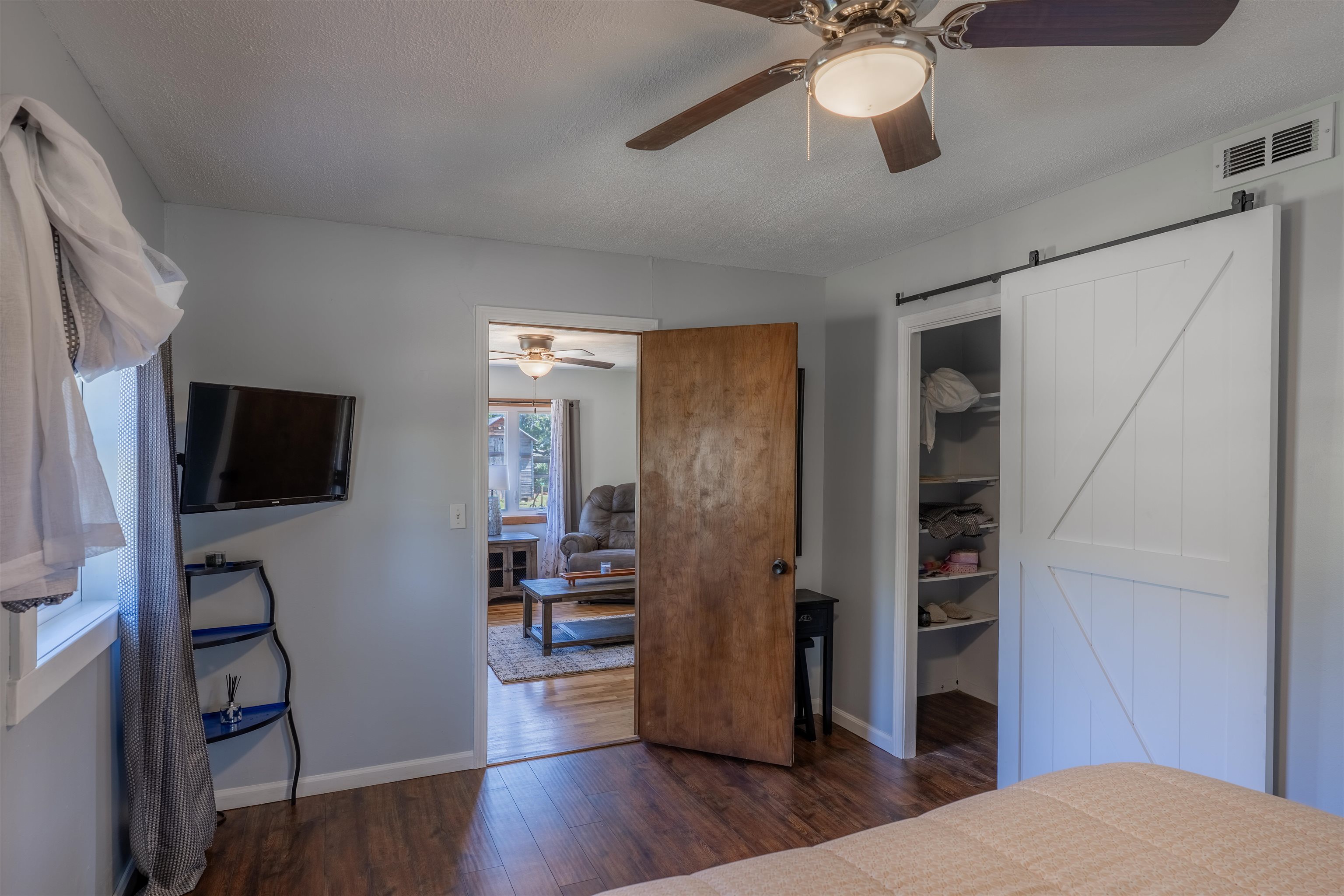 1776 Ivy Rd Property Photo 16