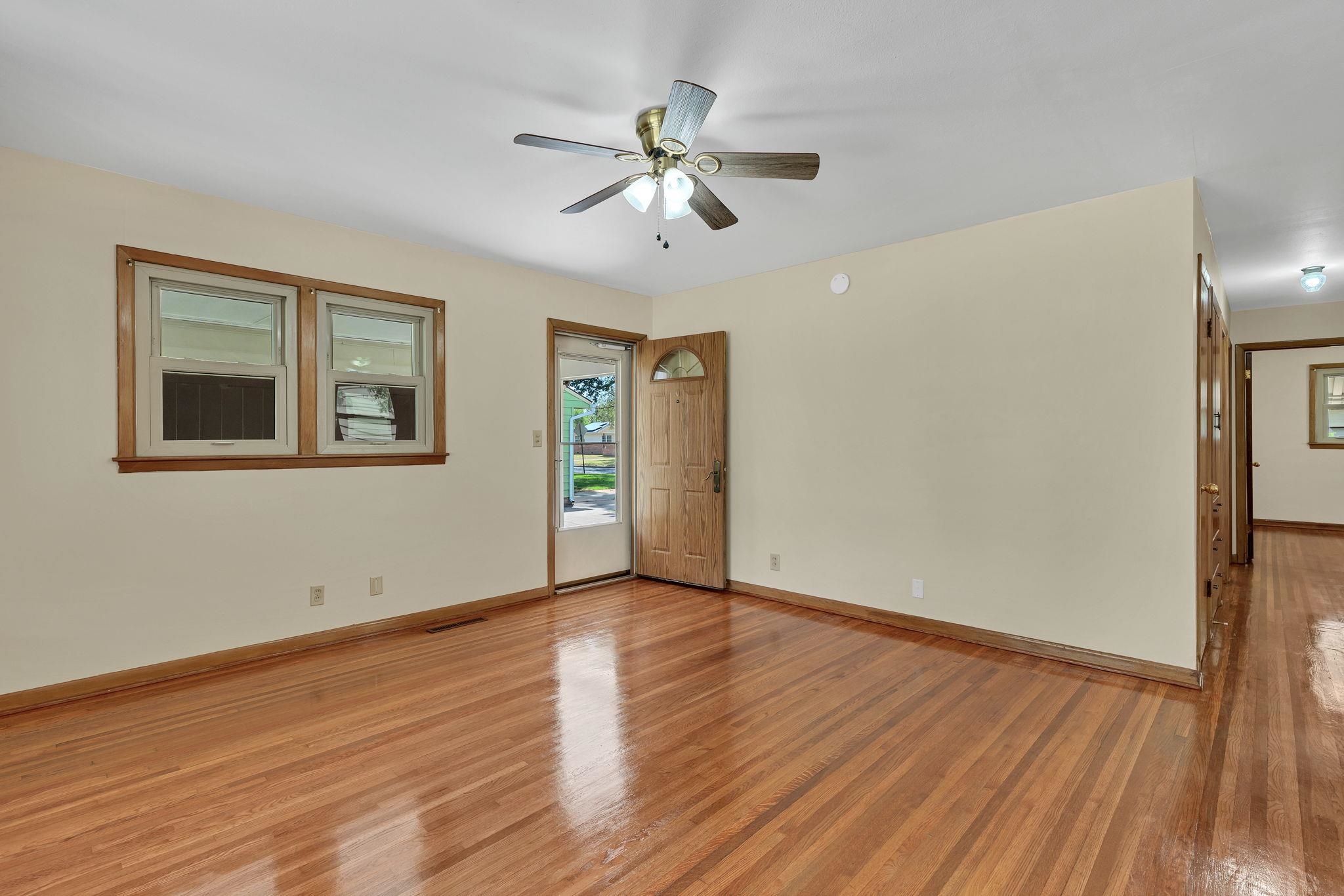 3414 S Hiram Ave Property Photo 9
