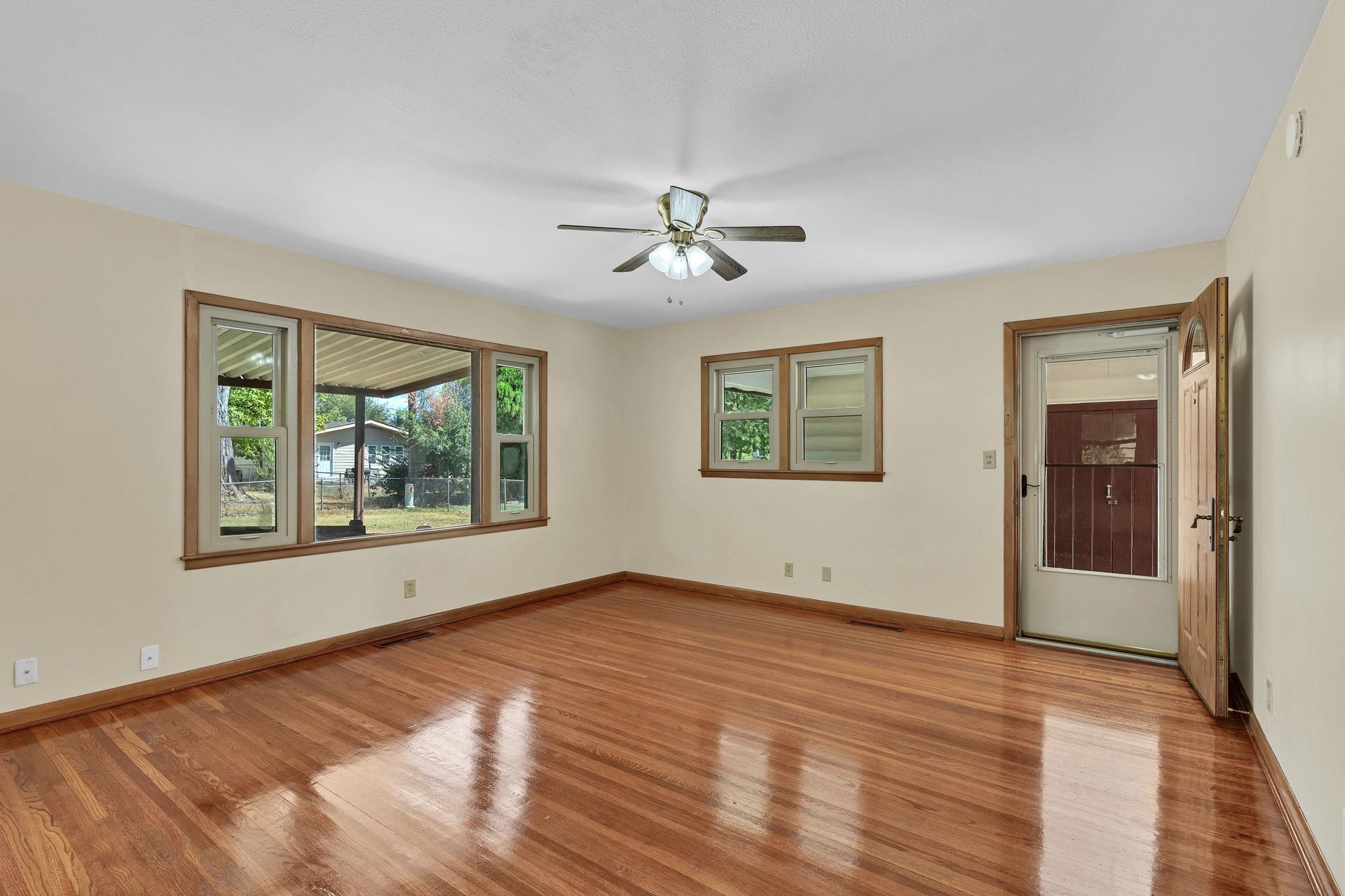 3414 S Hiram Ave Property Photo 10