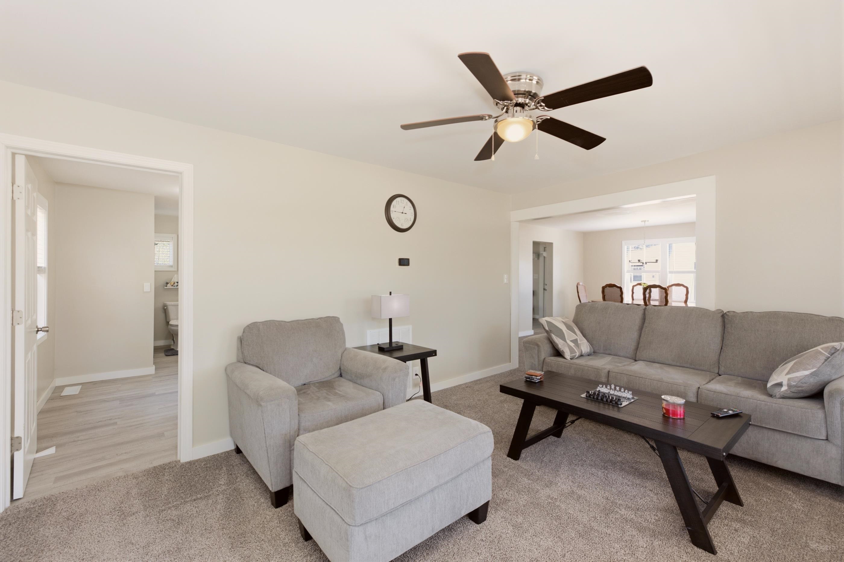 402 E Market Property Photo 11