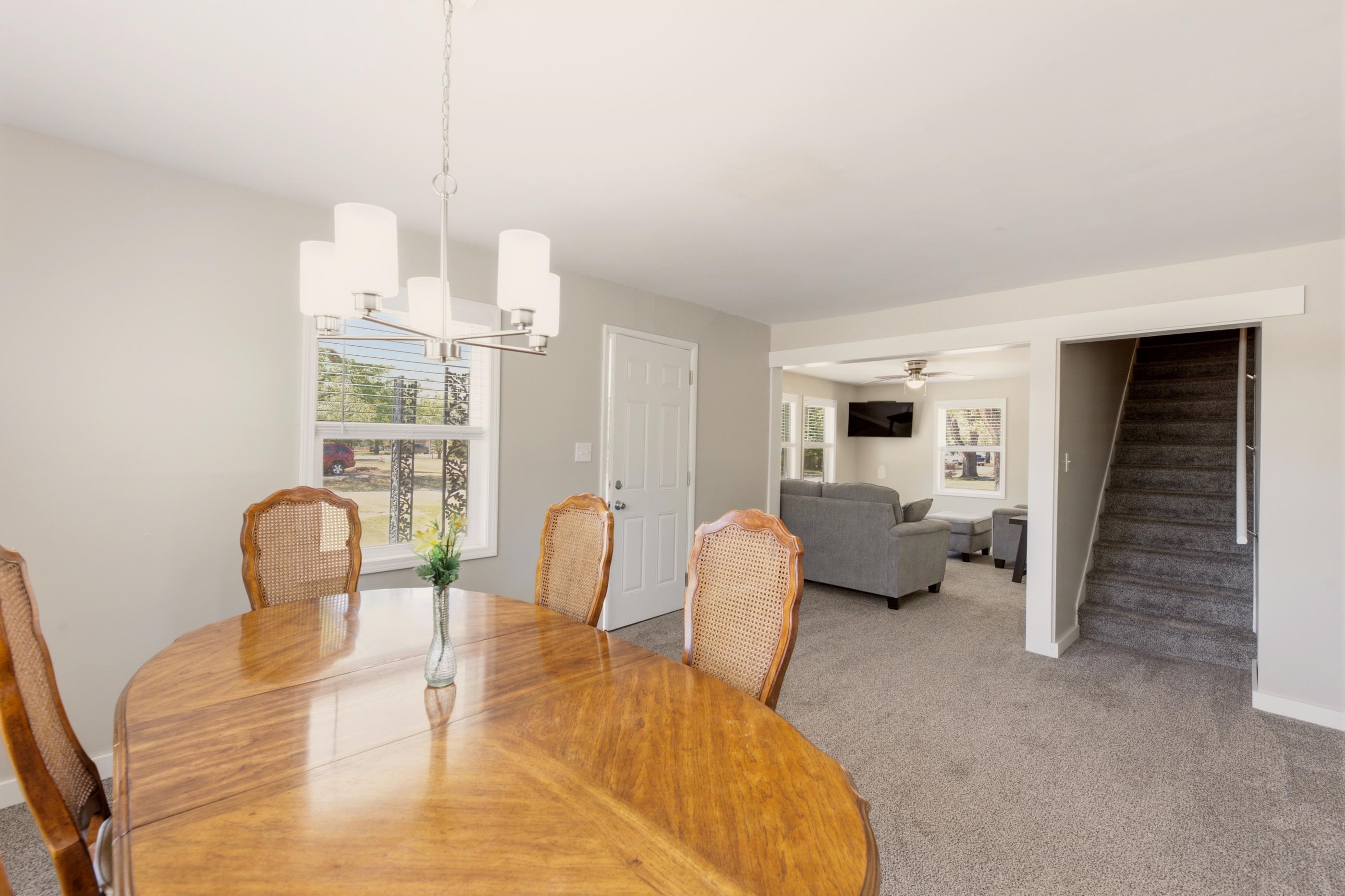 402 E Market Property Photo 14