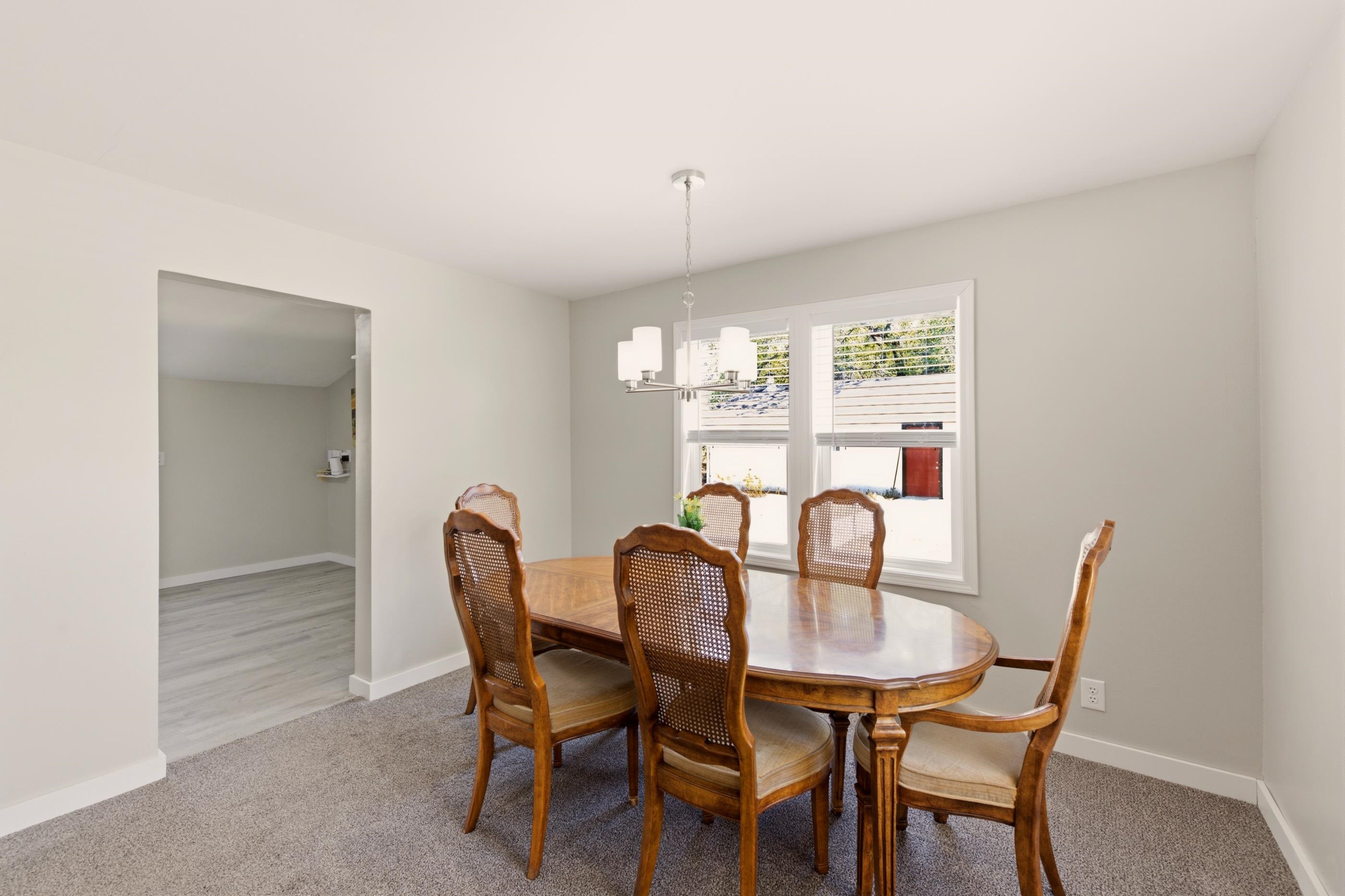 402 E Market Property Photo 15