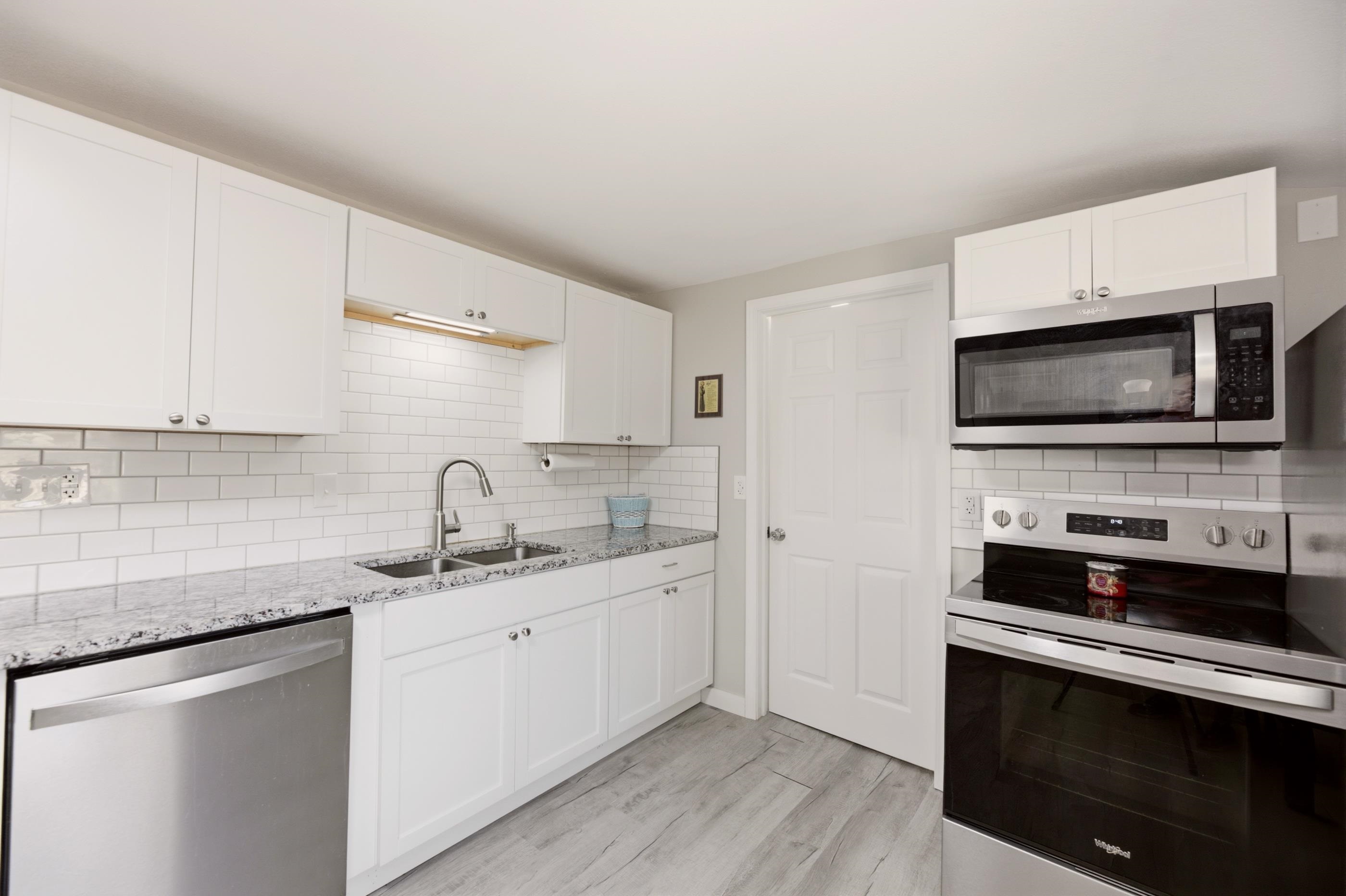 402 E Market Property Photo 18