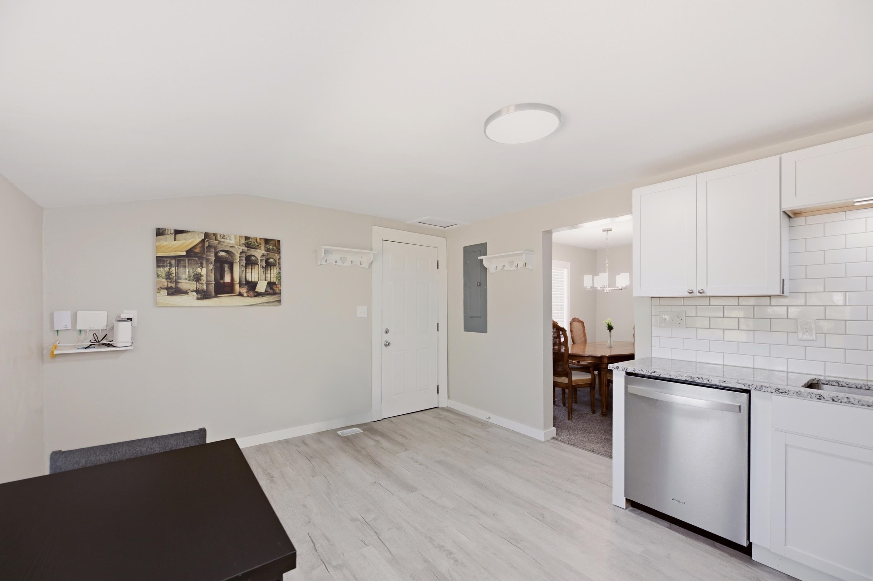 402 E Market Property Photo 19