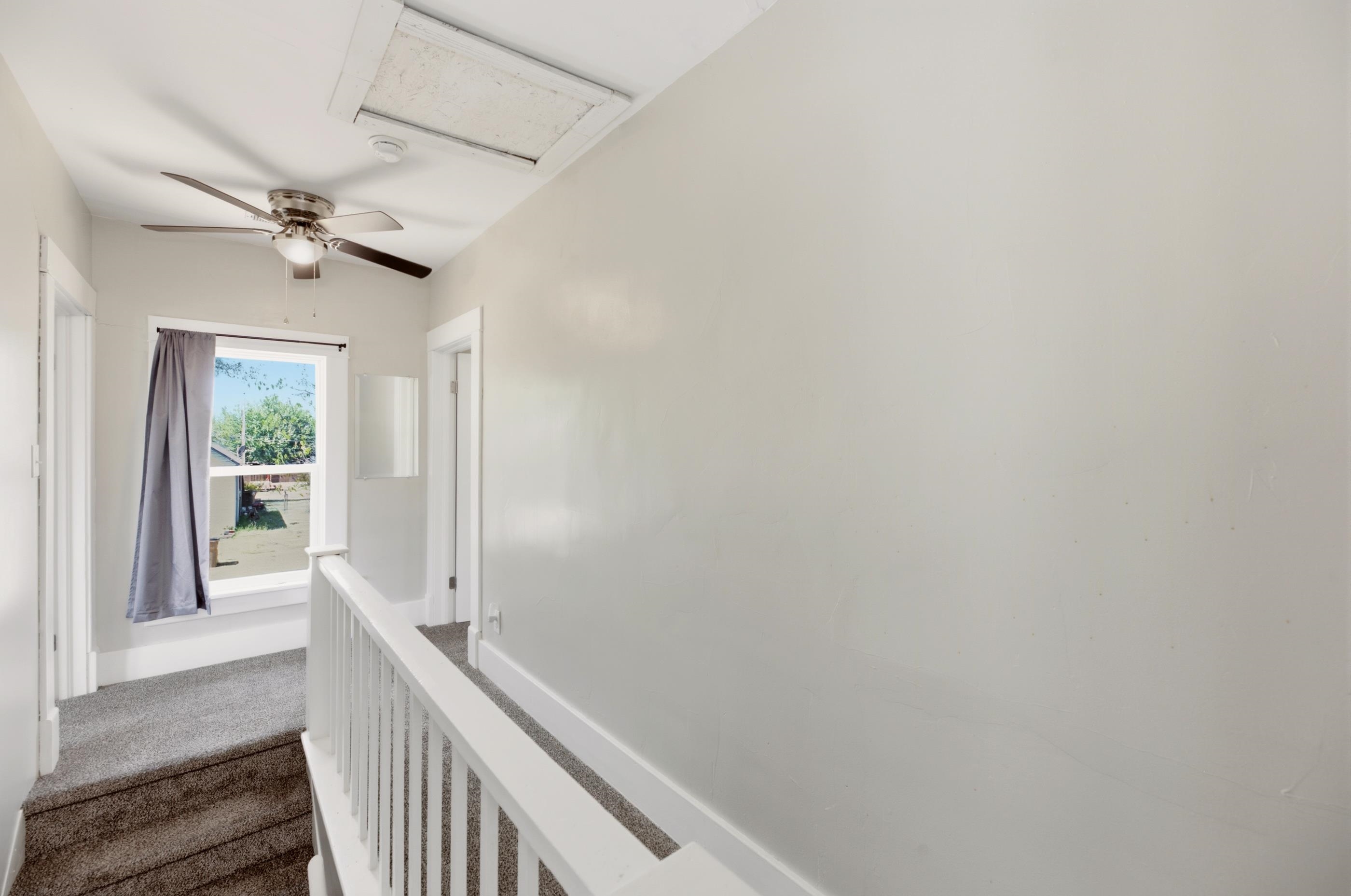 402 E Market Property Photo 26
