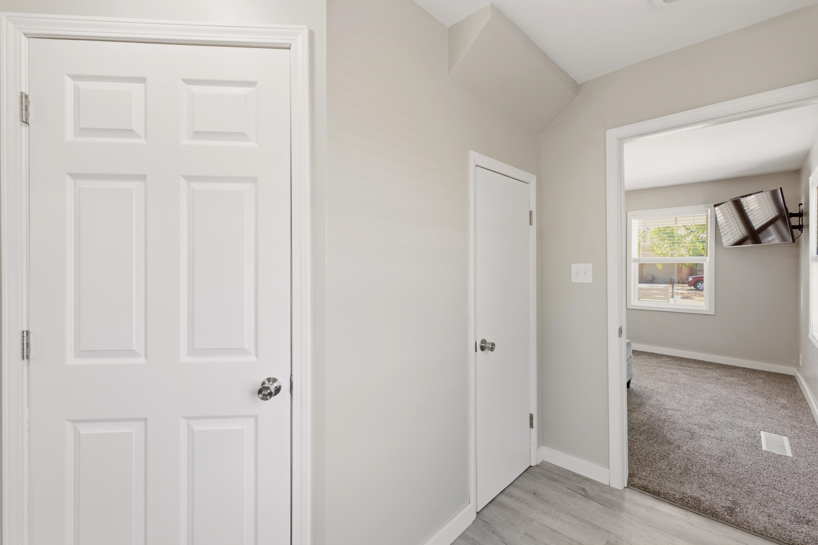 402 E Market Property Photo 28