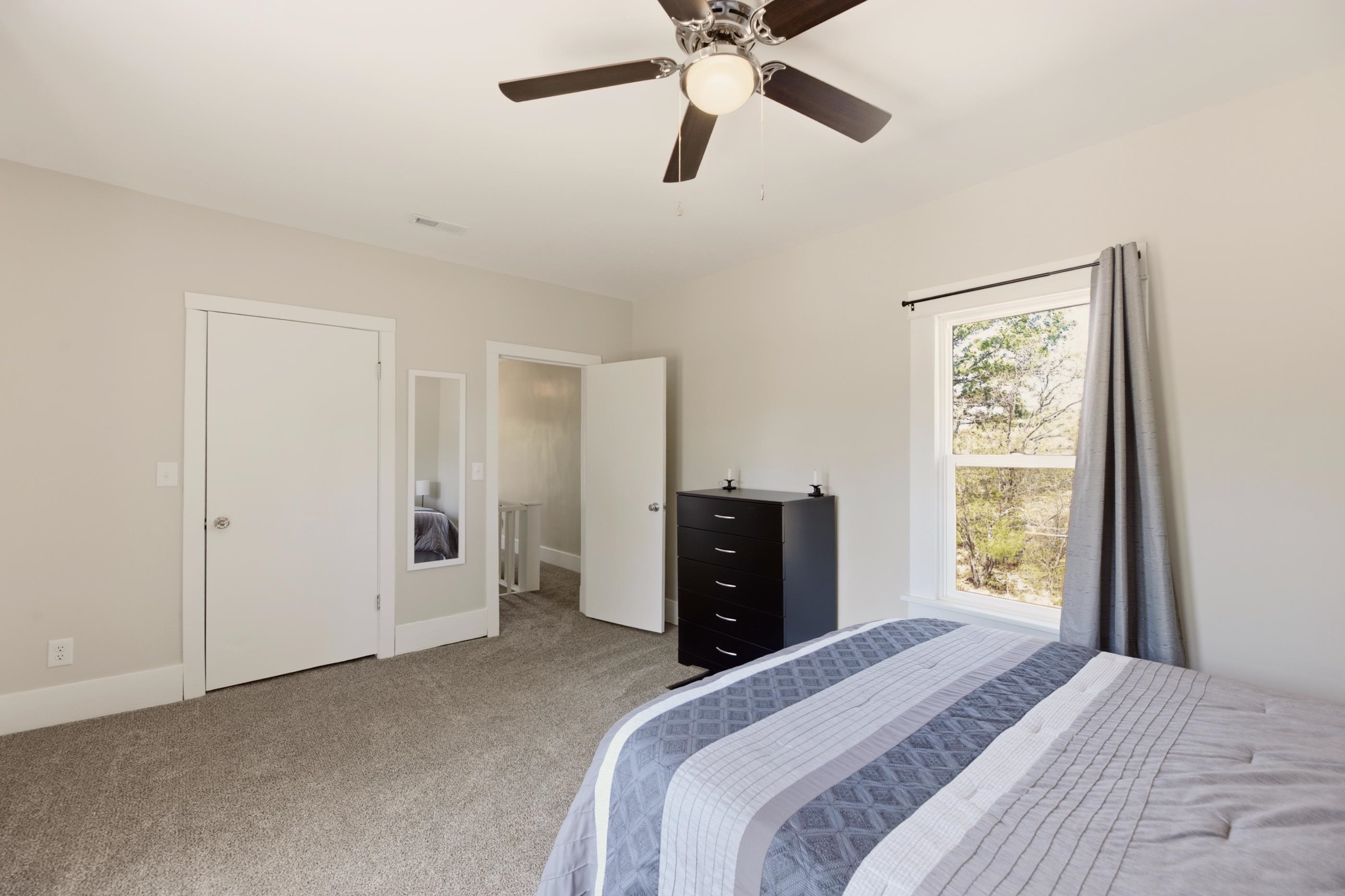 402 E Market Property Photo 31