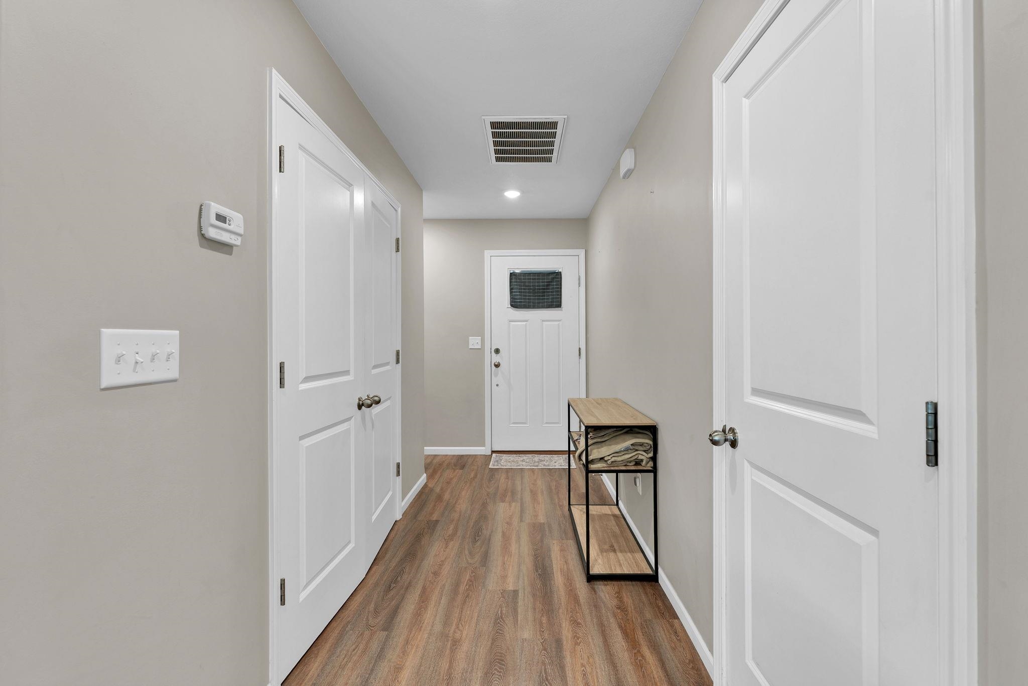 1027-1029 N H St Property Photo 9