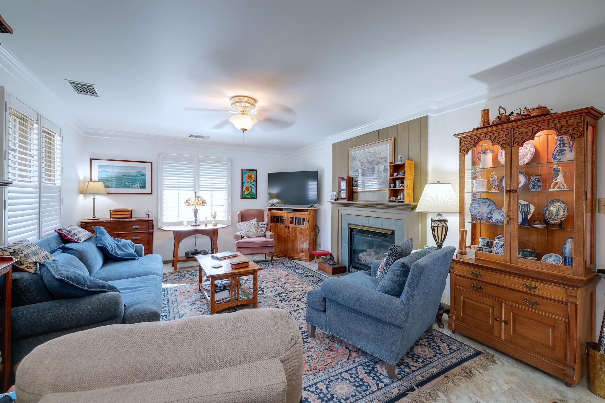 801 Spey Property Photo 3