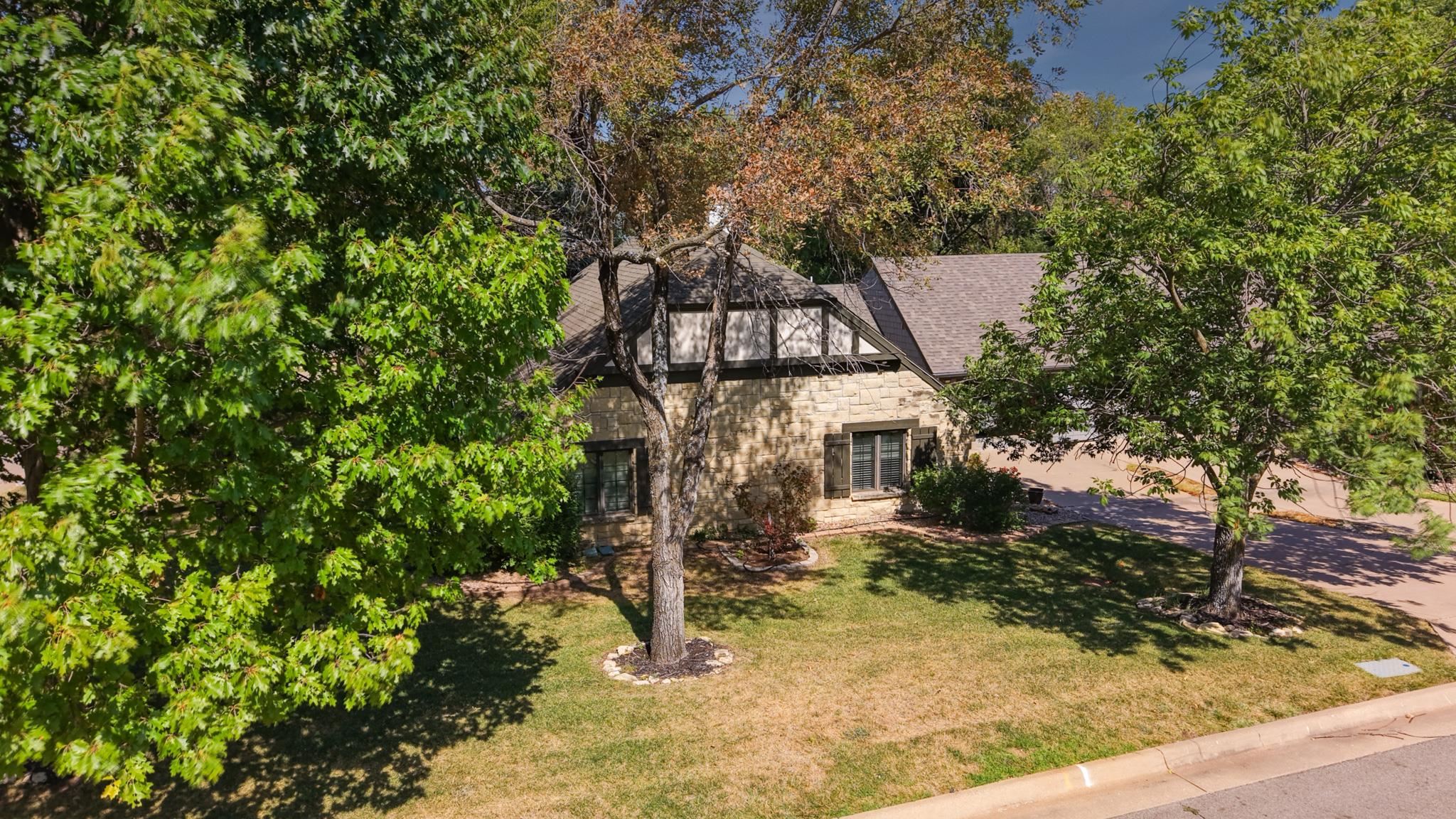 801 Spey Property Photo 30