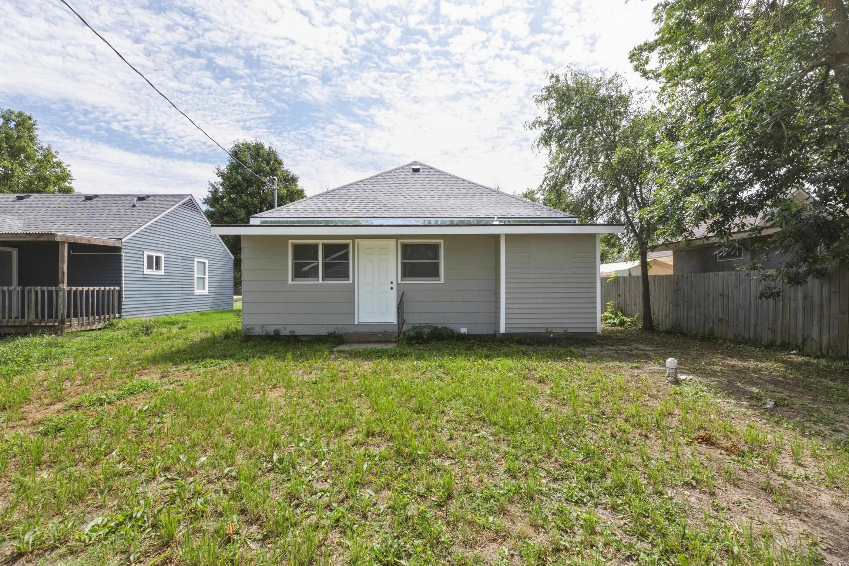 305 S Reno Property Photo 3