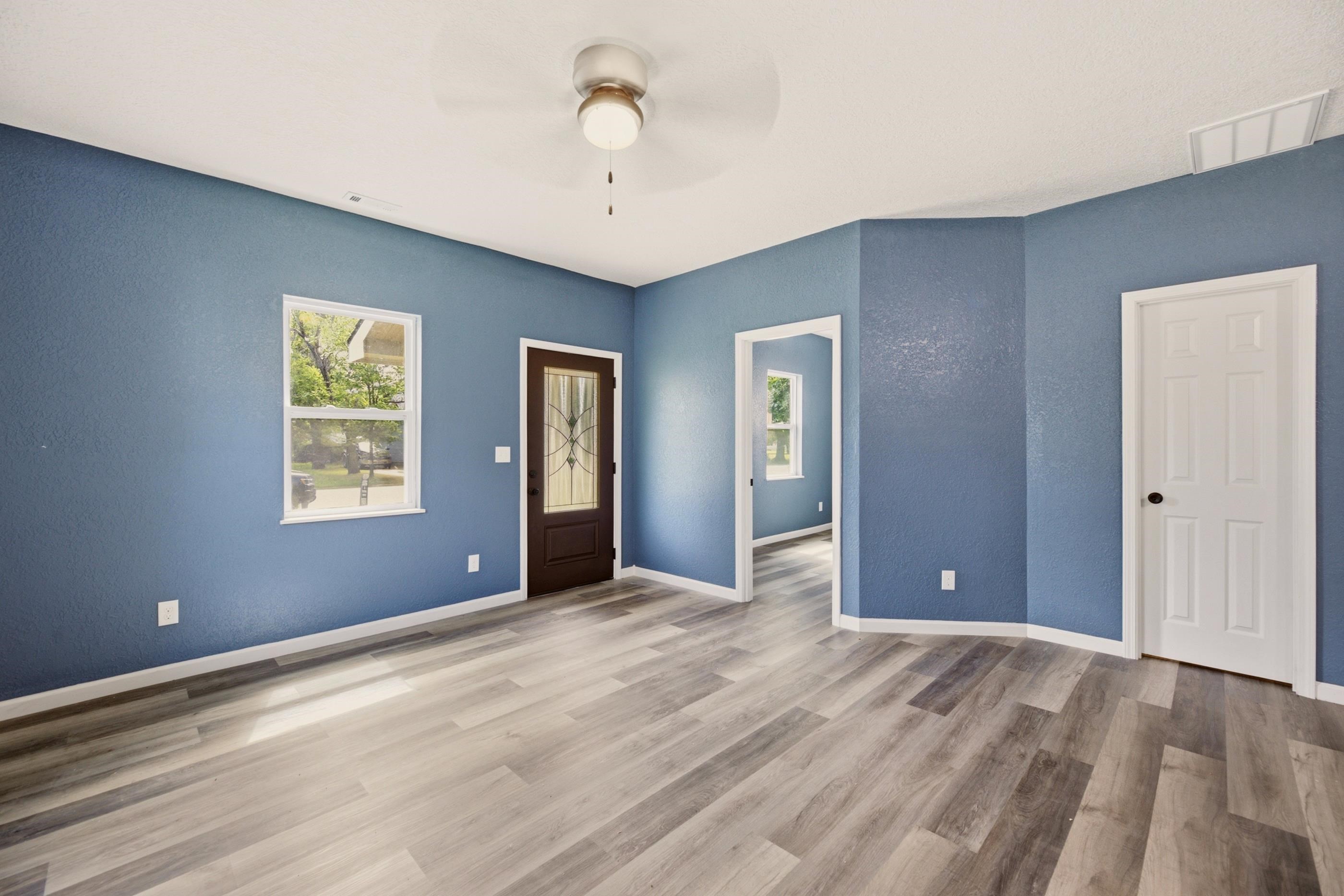 305 S Reno Property Photo 5