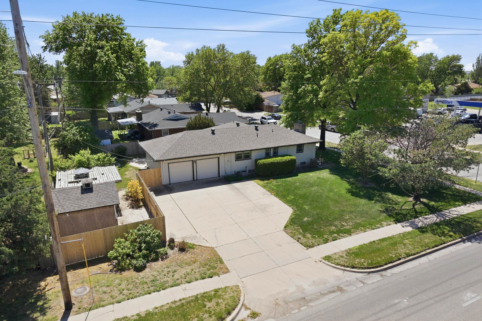 2132 N Mccomas Property Photo 7