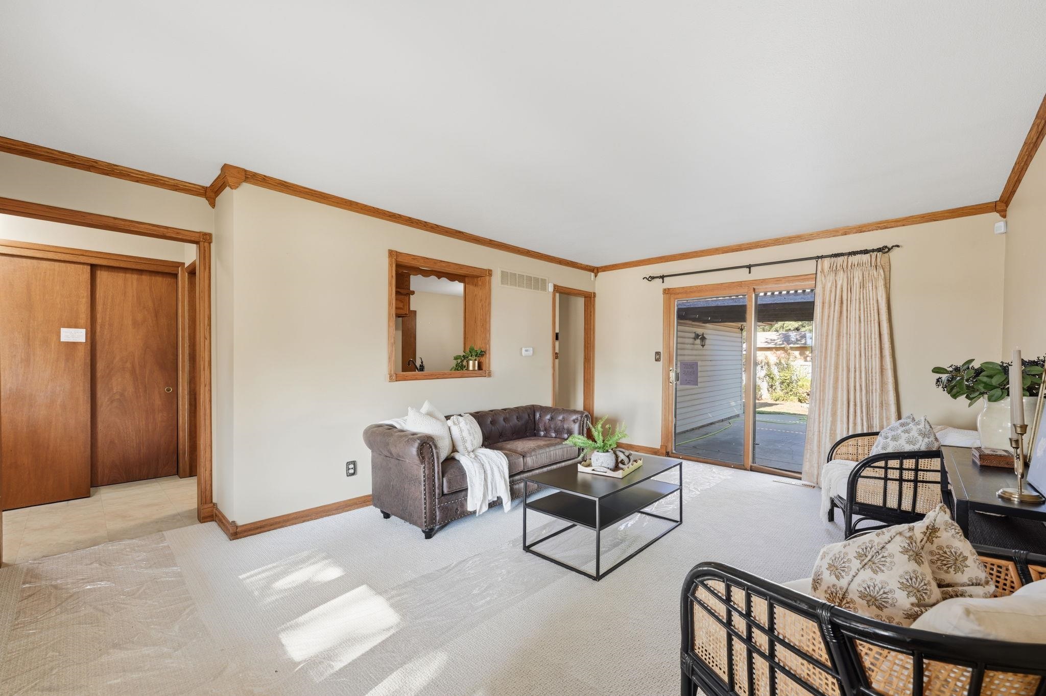 2132 N Mccomas Property Photo 8