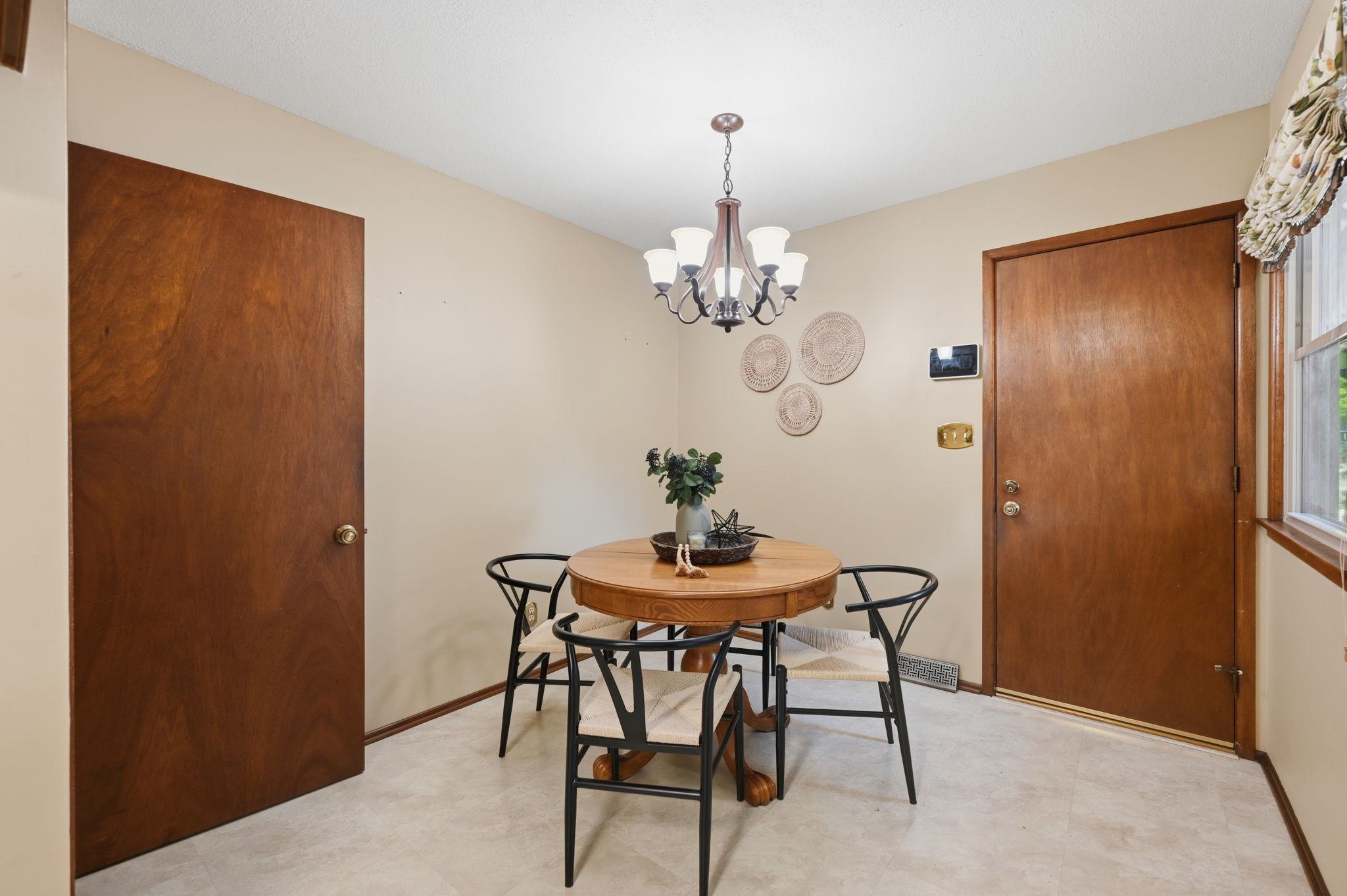 2132 N Mccomas Property Photo 12