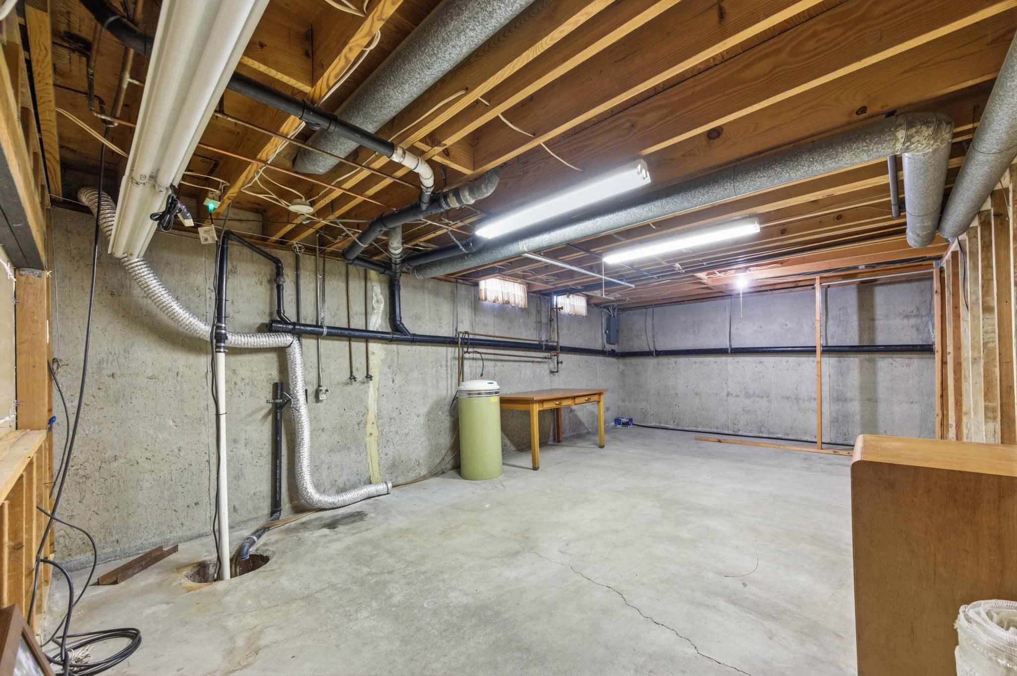 2132 N Mccomas Property Photo 25