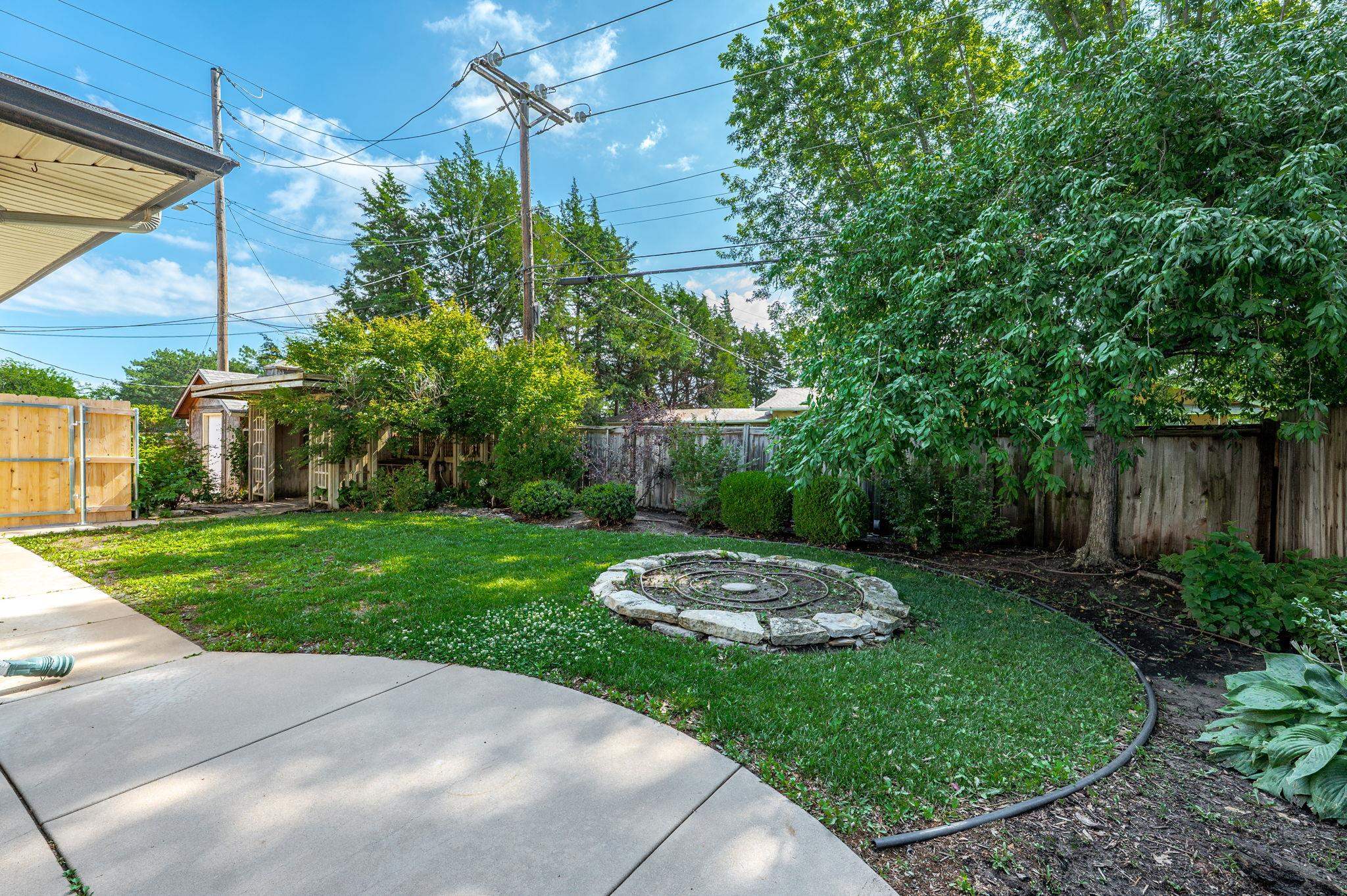 2132 N Mccomas Property Photo 30