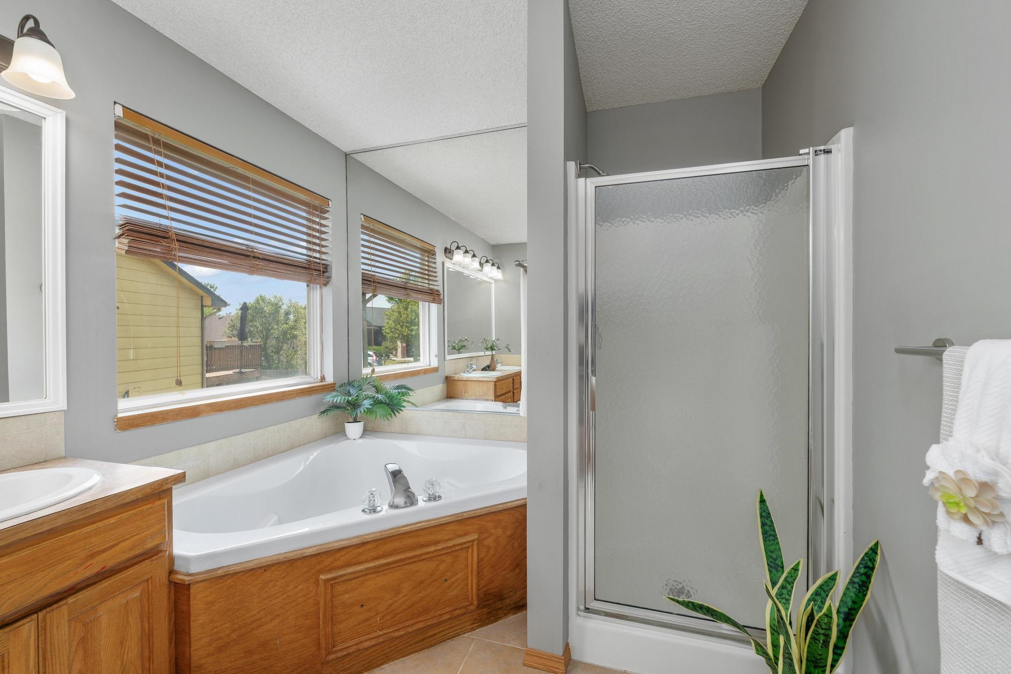 8924 N Ridgewood Property Photo 18