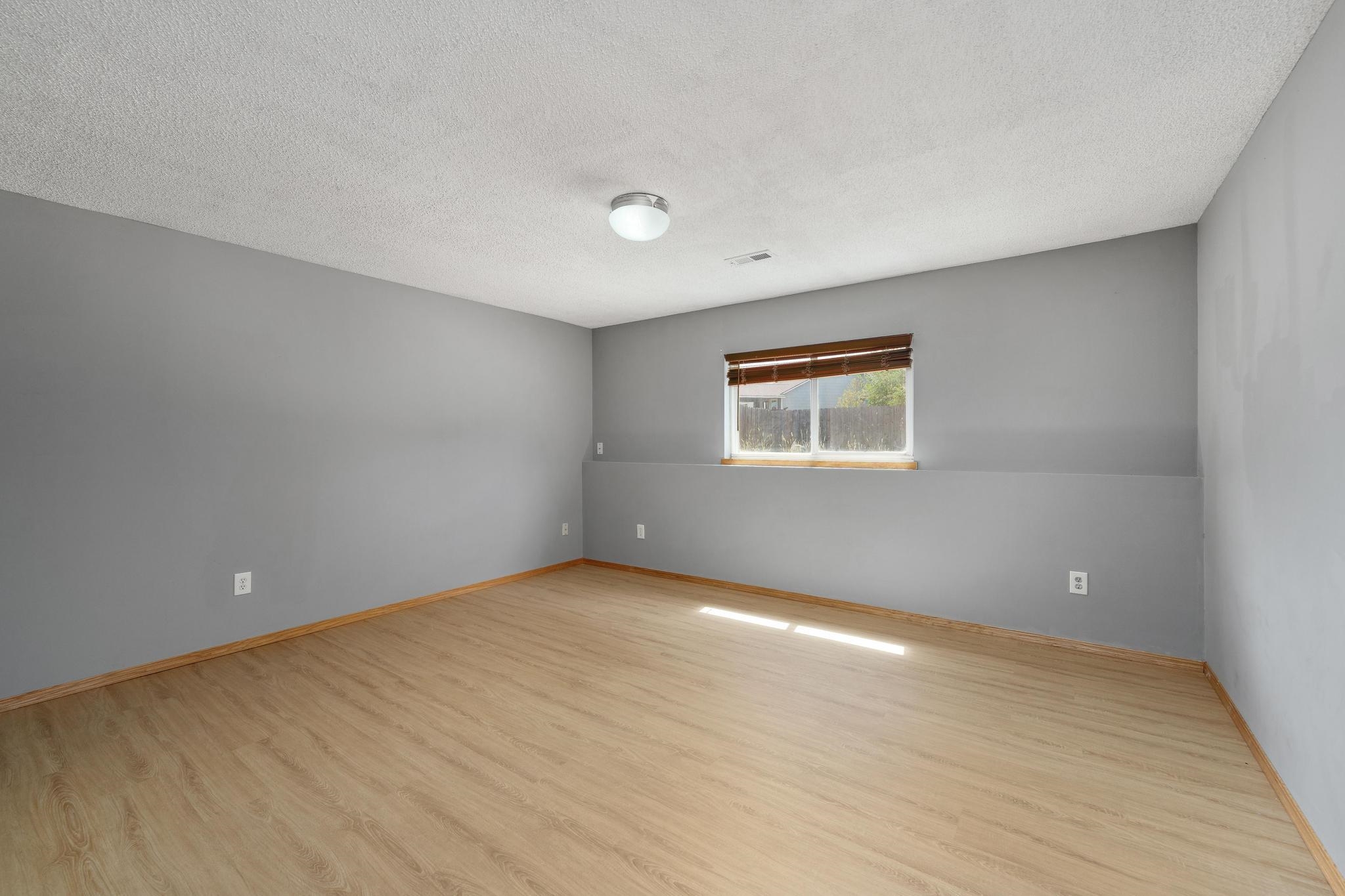 8924 N Ridgewood Property Photo 21