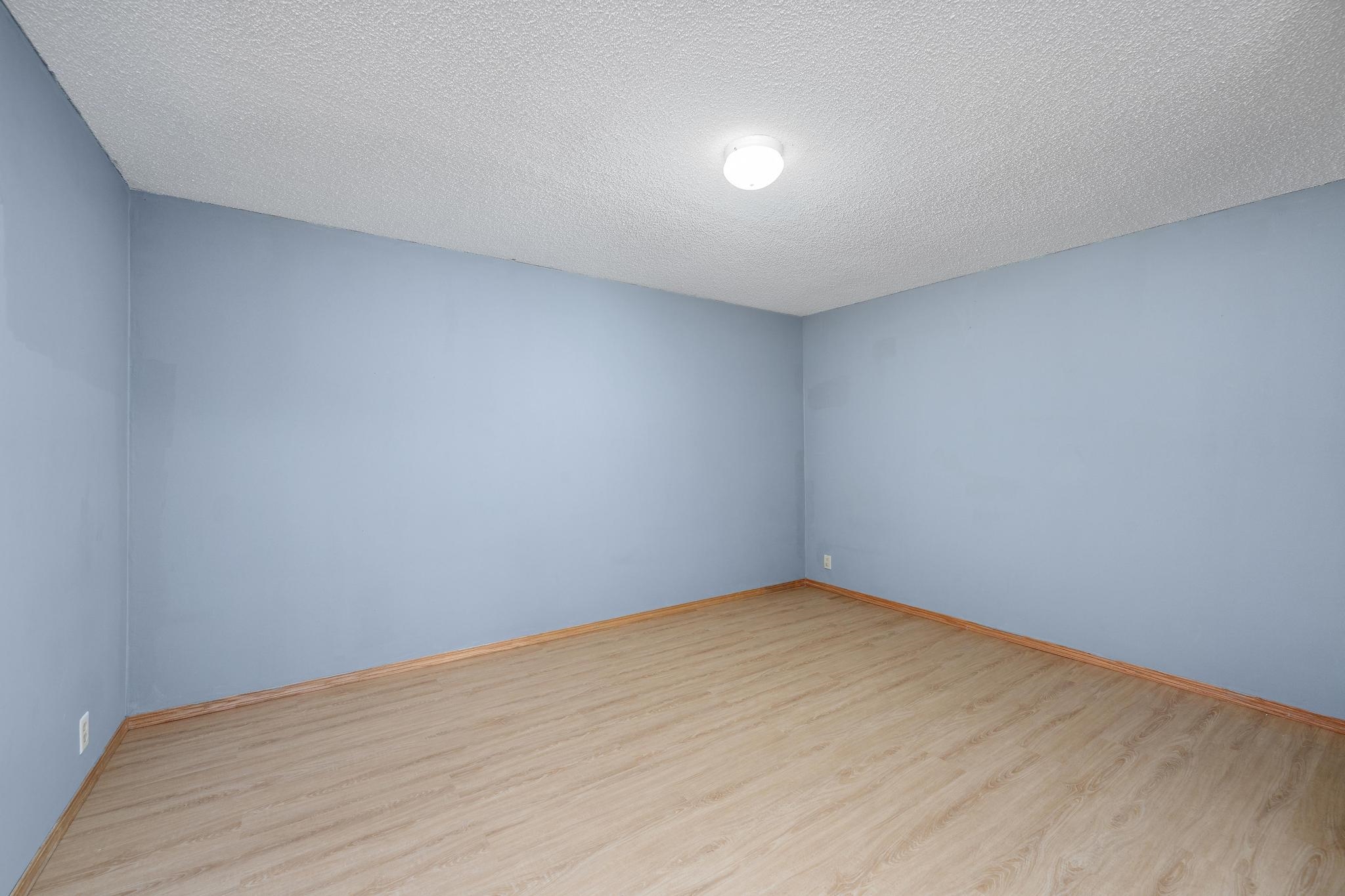 8924 N Ridgewood Property Photo 23