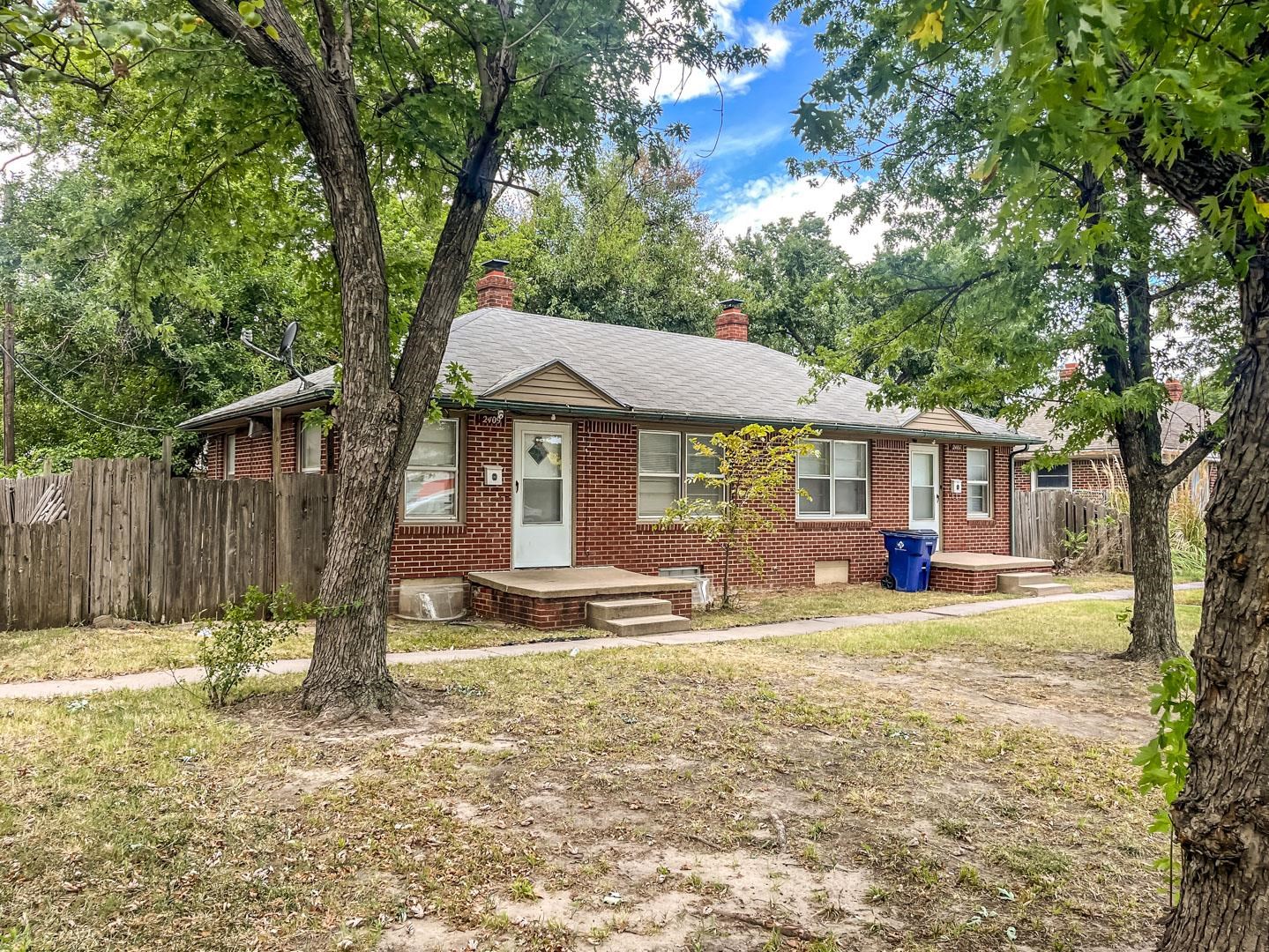 2407 & 2409 S Ellis Property Photo 2