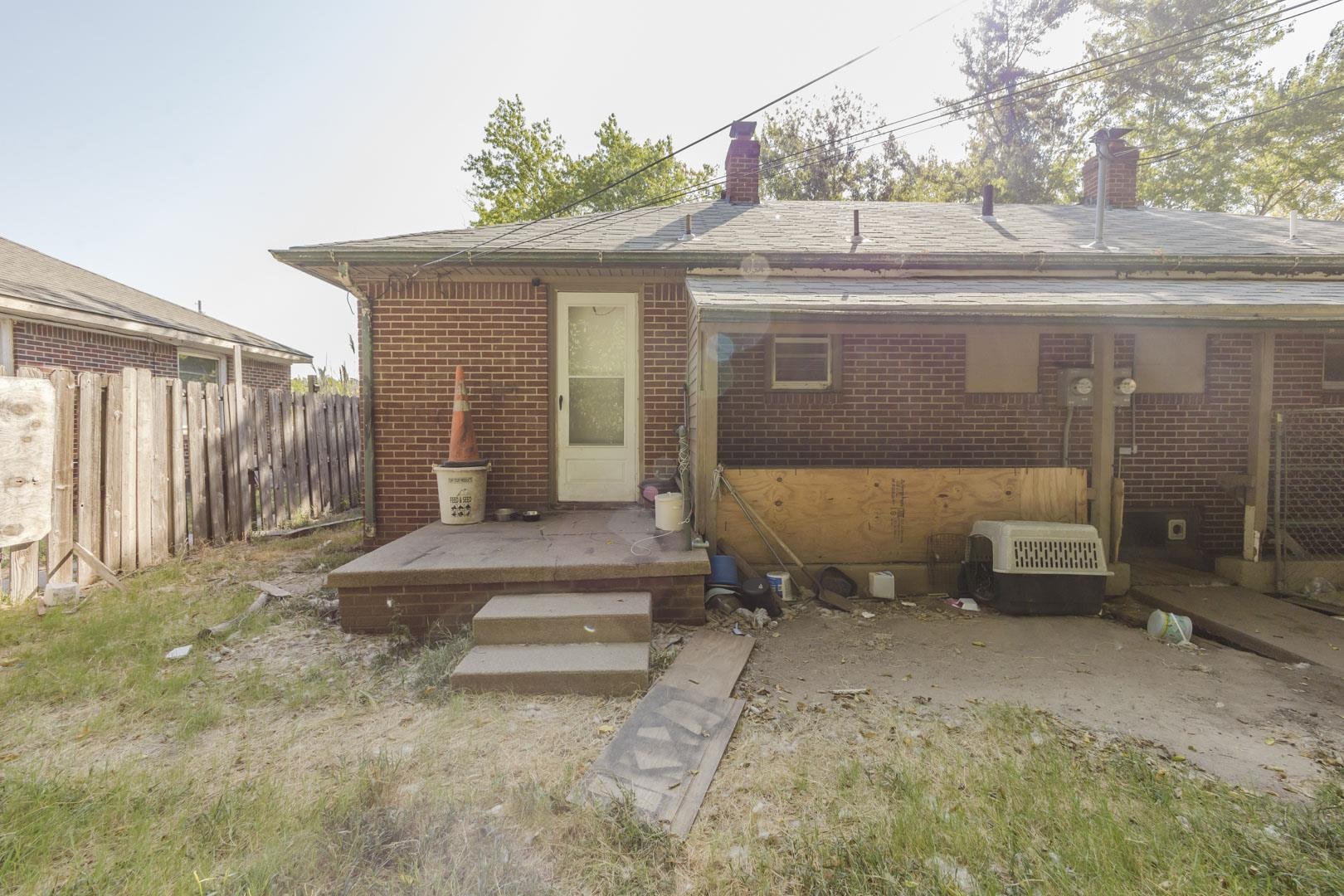2407 & 2409 S Ellis Property Photo 28