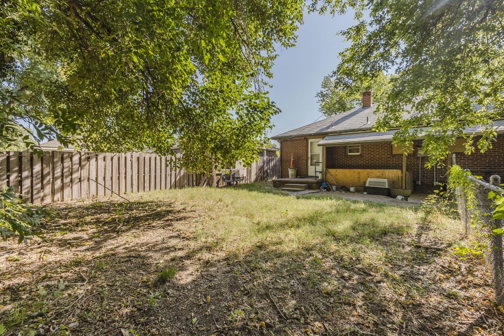2407 & 2409 S Ellis Property Photo 30