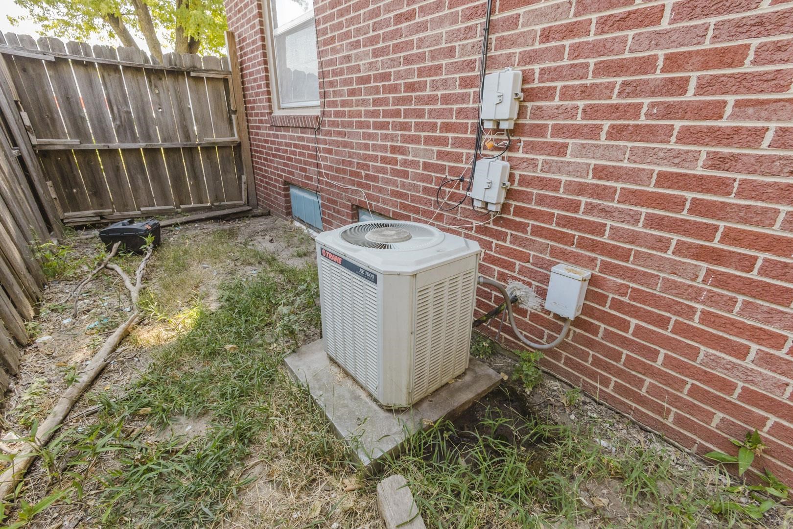 2407 & 2409 S Ellis Property Photo 35